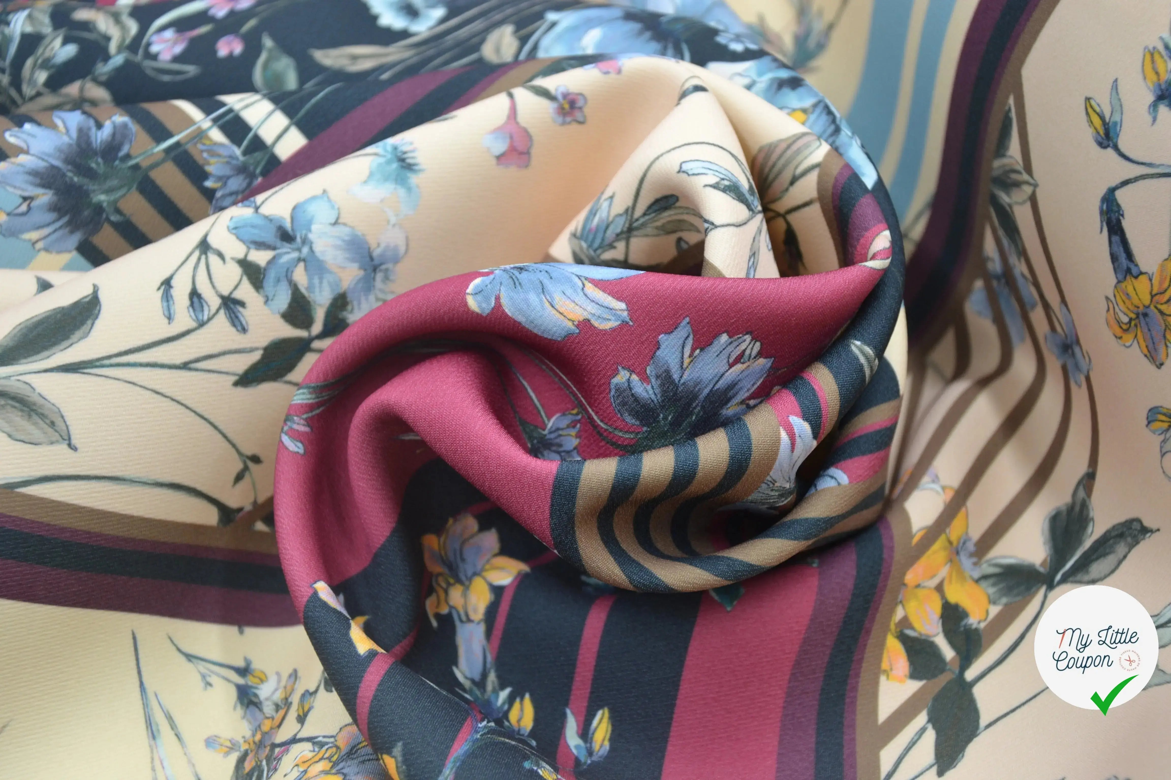 GABARDINE POLYESTER JAUNE VUE SUR FENETRE & JARDIN MSO