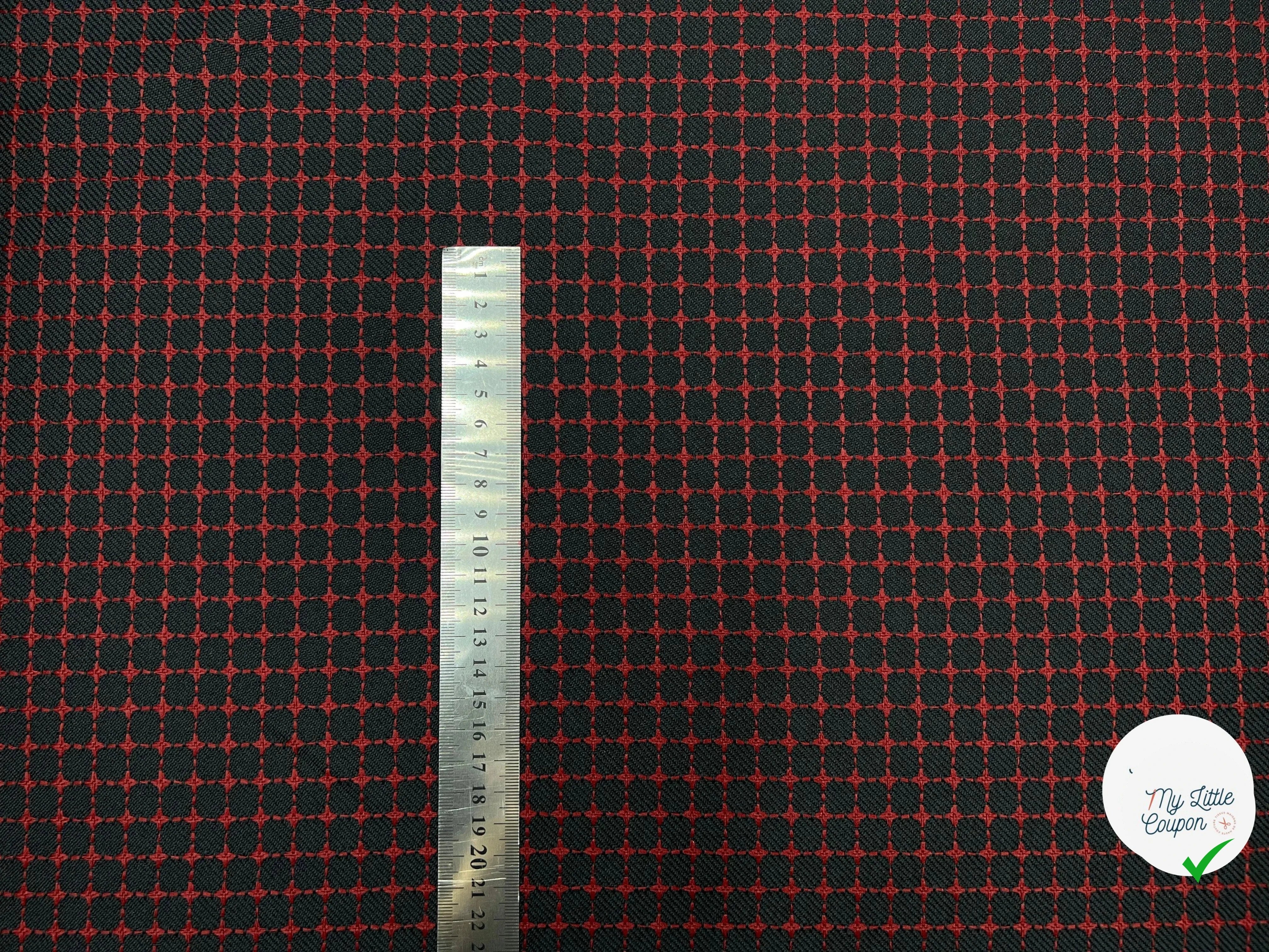 GABARDINE REBRODÉE DE CARREAUX BLACK ET RED - My Little Coupon - tissu - coudre