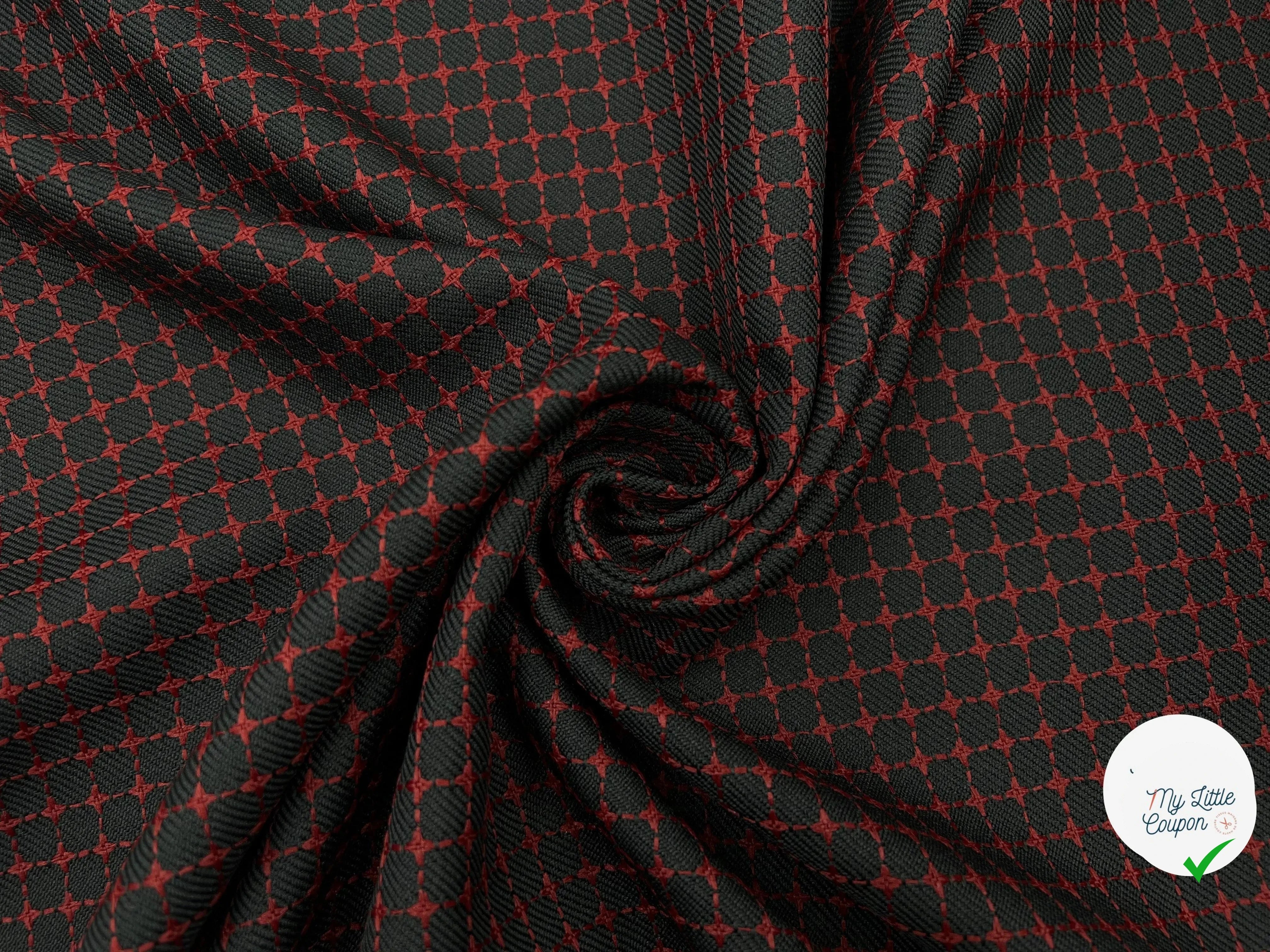 GABARDINE REBRODÉE DE CARREAUX BLACK ET RED - My Little Coupon - tissu - coudre