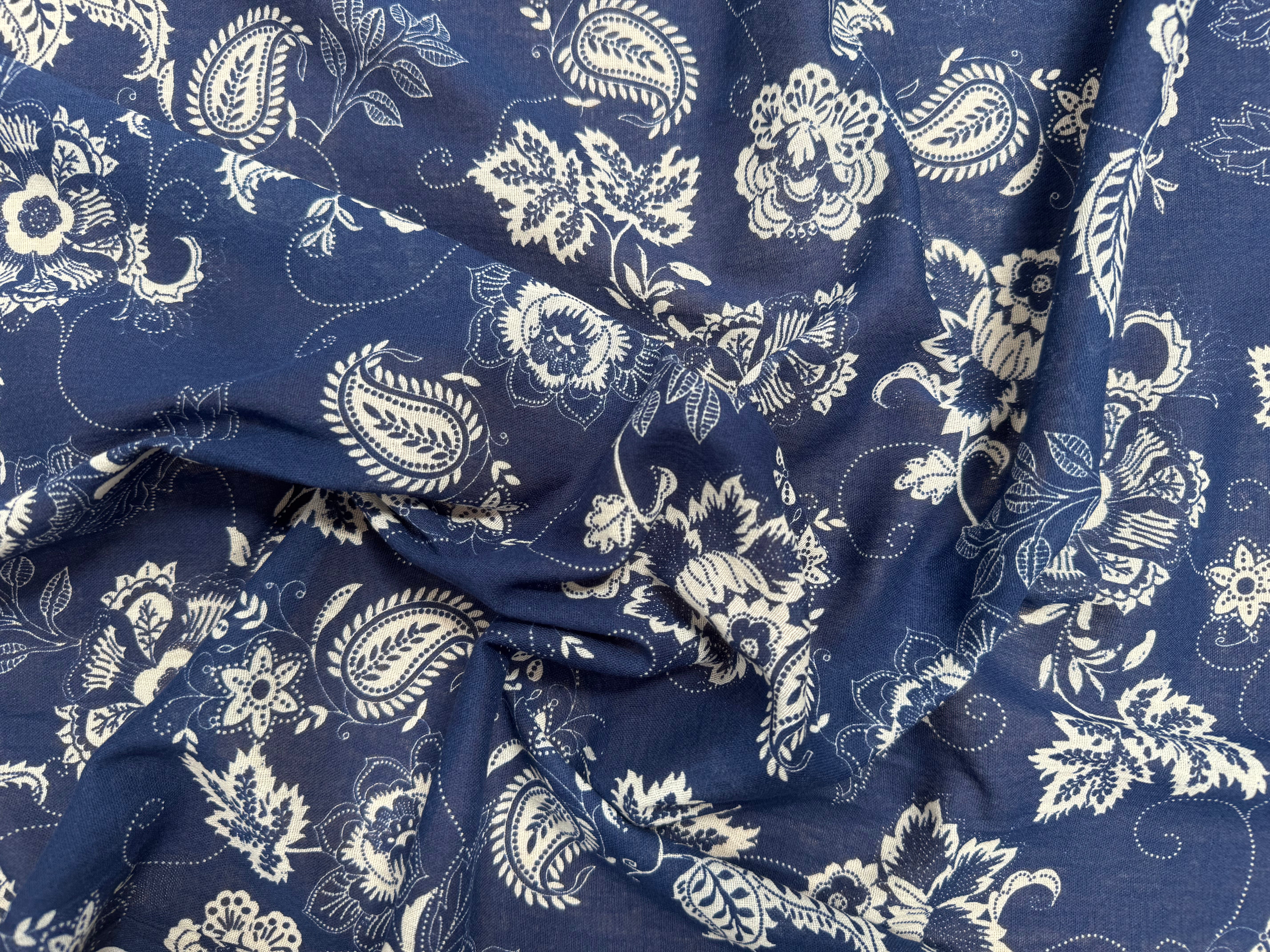 GAZE DE COTON FOND BLEU MOTIFS BLANC - My Little Coupon