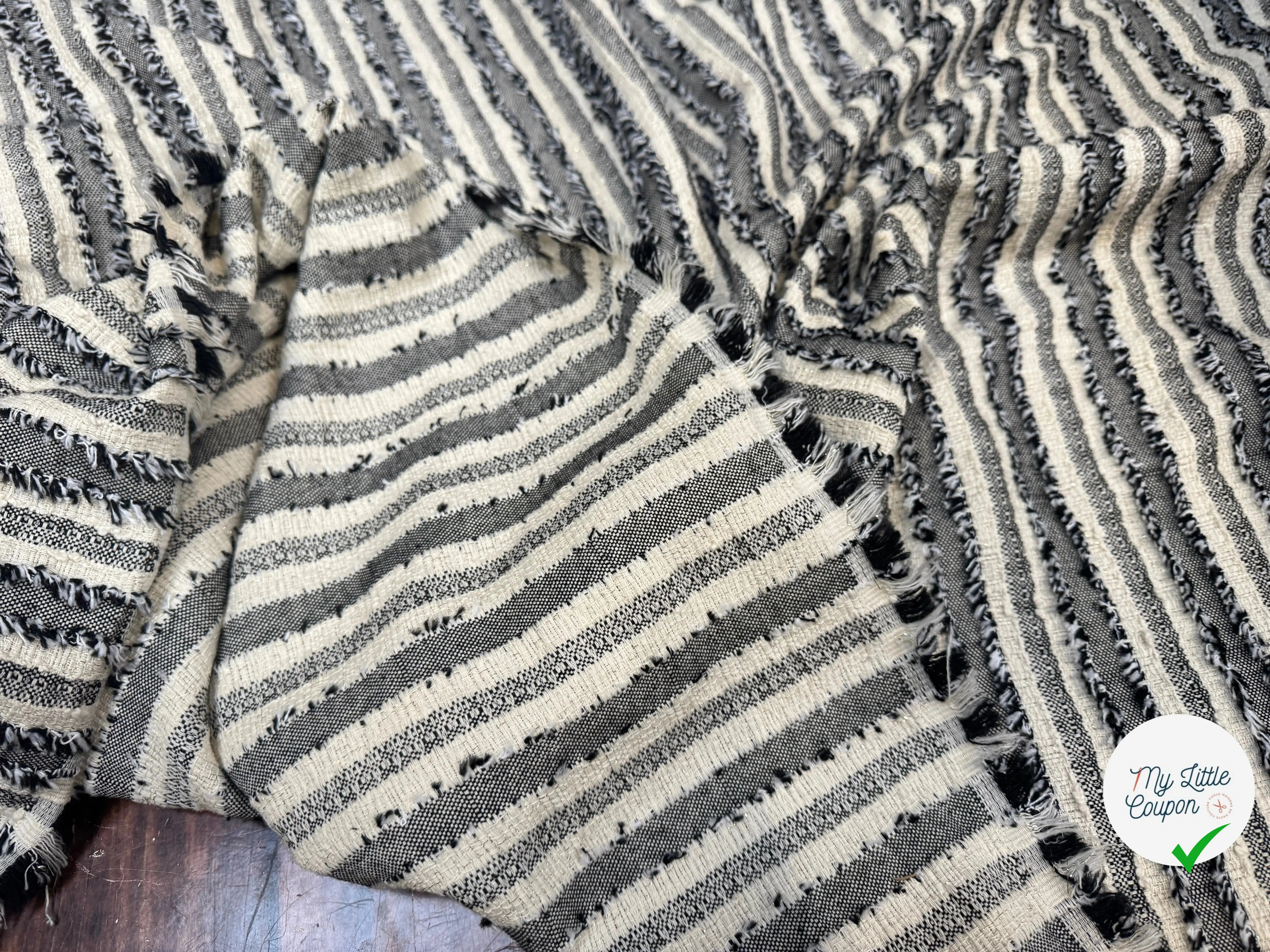 JACQUARD GROSSES RAYURES LUREX - My Little Coupon