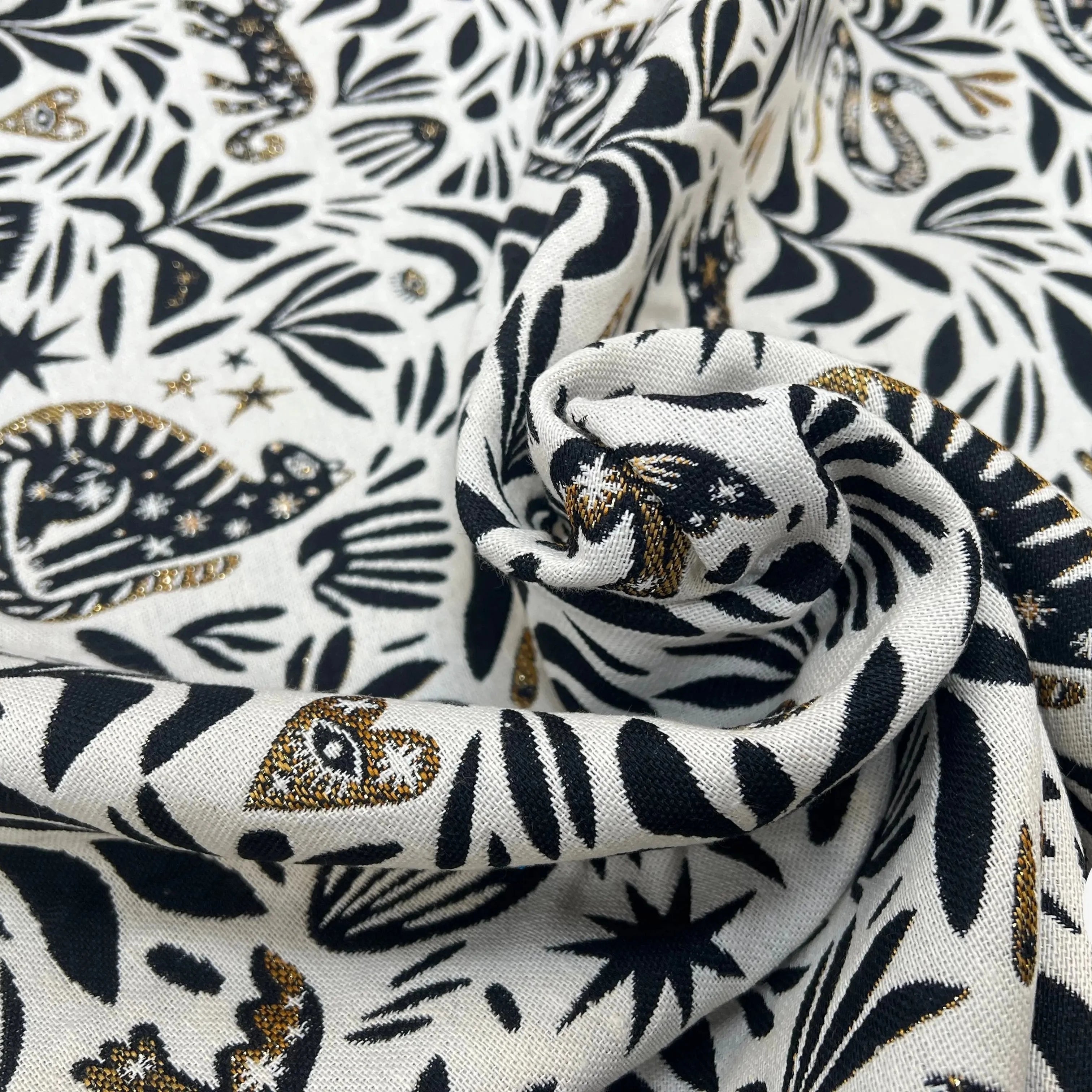 JACQUARD TISSÉ TEINT MYSTIC ALLOVER BLANC - My Little Coupon