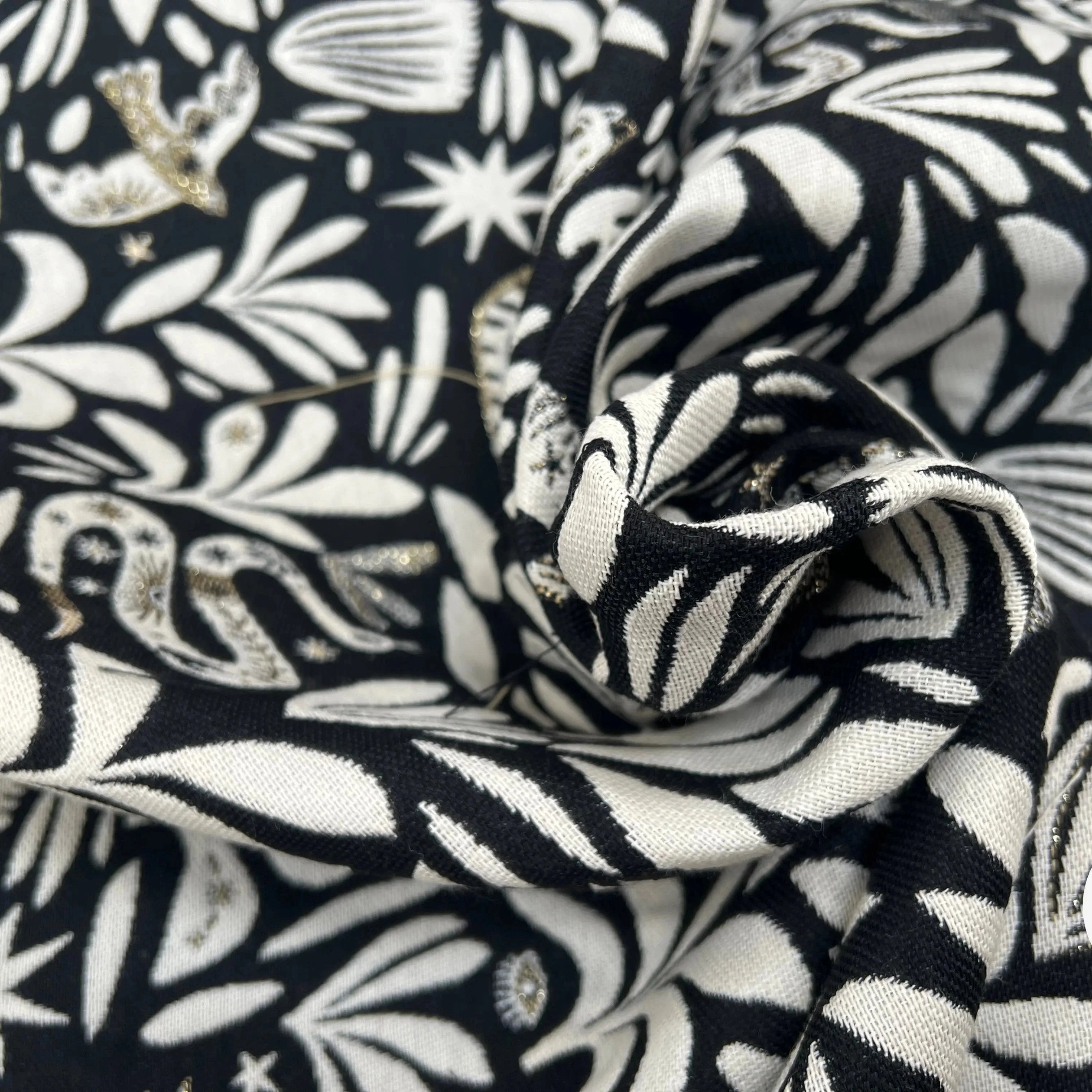 JACQUARD TISSÉ TEINT MYSTIC ALLOVER NOIR - My Little Coupon
