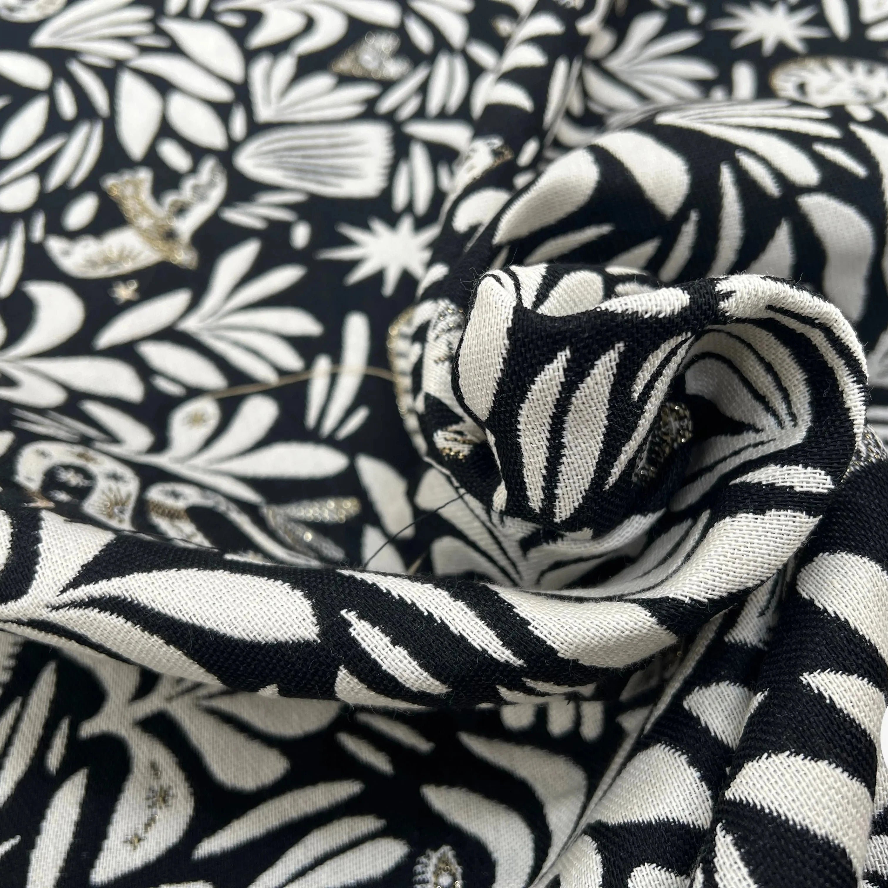 JACQUARD TISSÉ TEINT MYSTIC ALLOVER NOIR - My Little Coupon