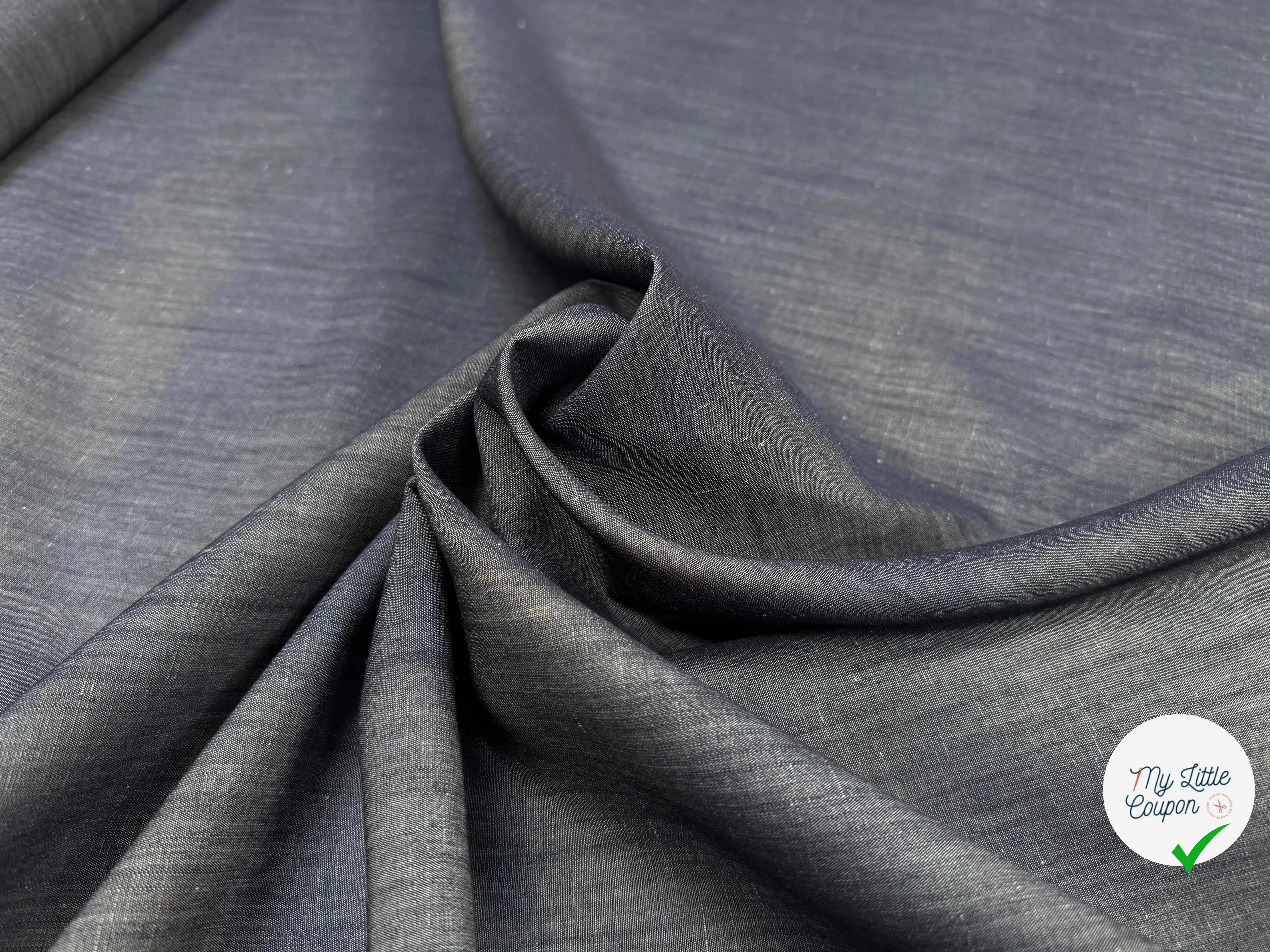 JEAN FIN BLEU LEGEREMENT SATINÉ - My Little Coupon