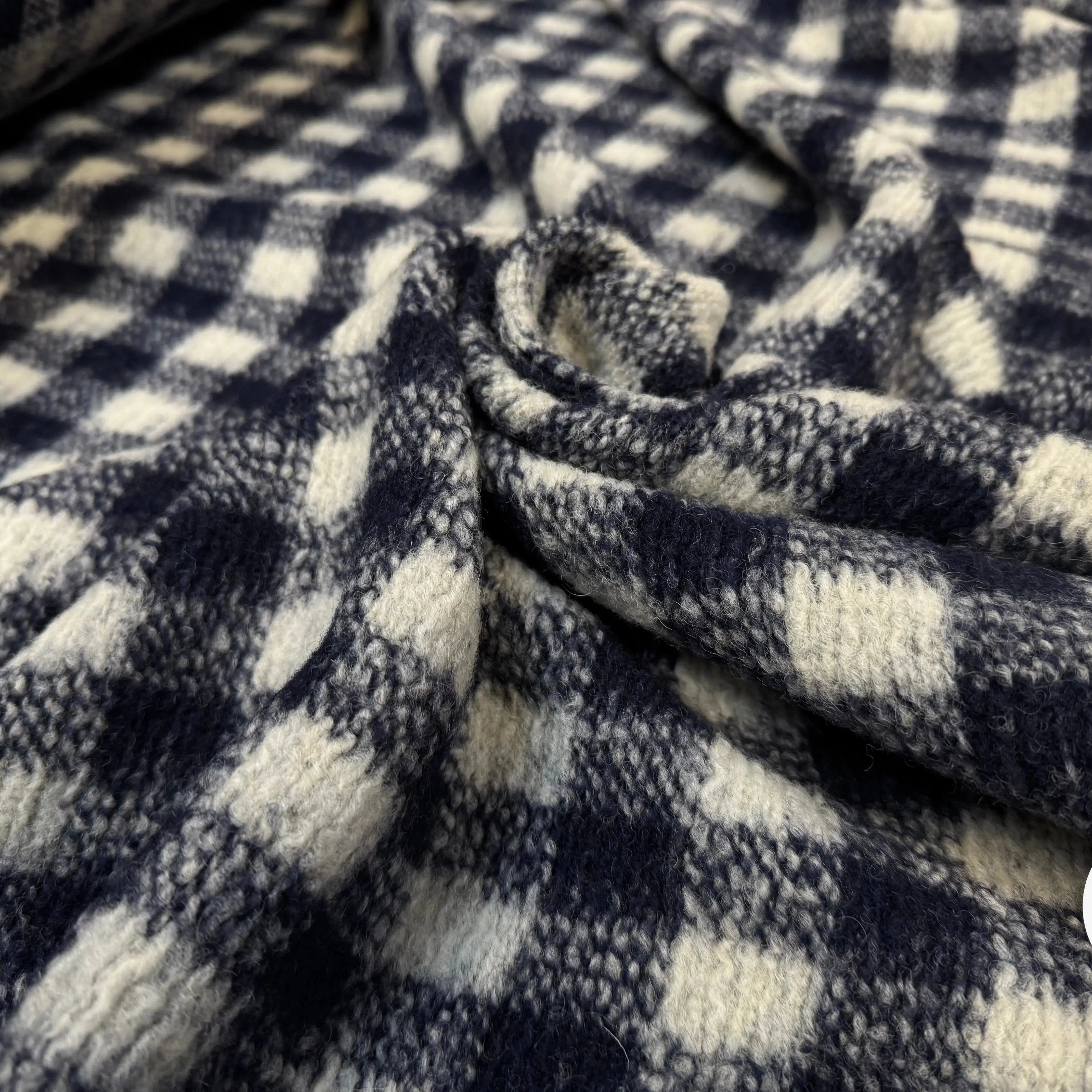 LAINAGE MANTEAU CARREAUX NAVY ET BLANC ASPECT TRICOTE - My Little Coupon