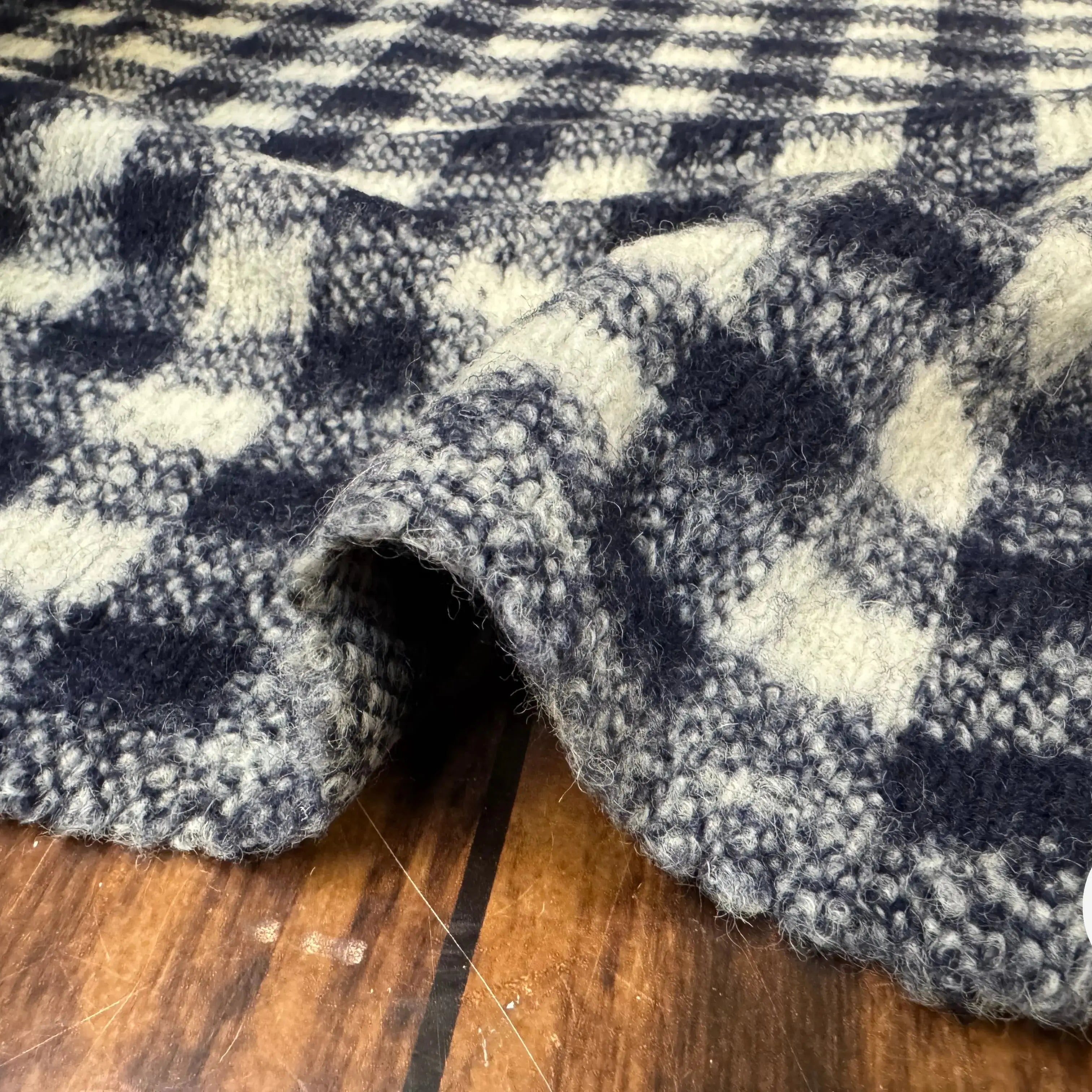 LAINAGE MANTEAU CARREAUX NAVY ET BLANC ASPECT TRICOTE - My Little Coupon