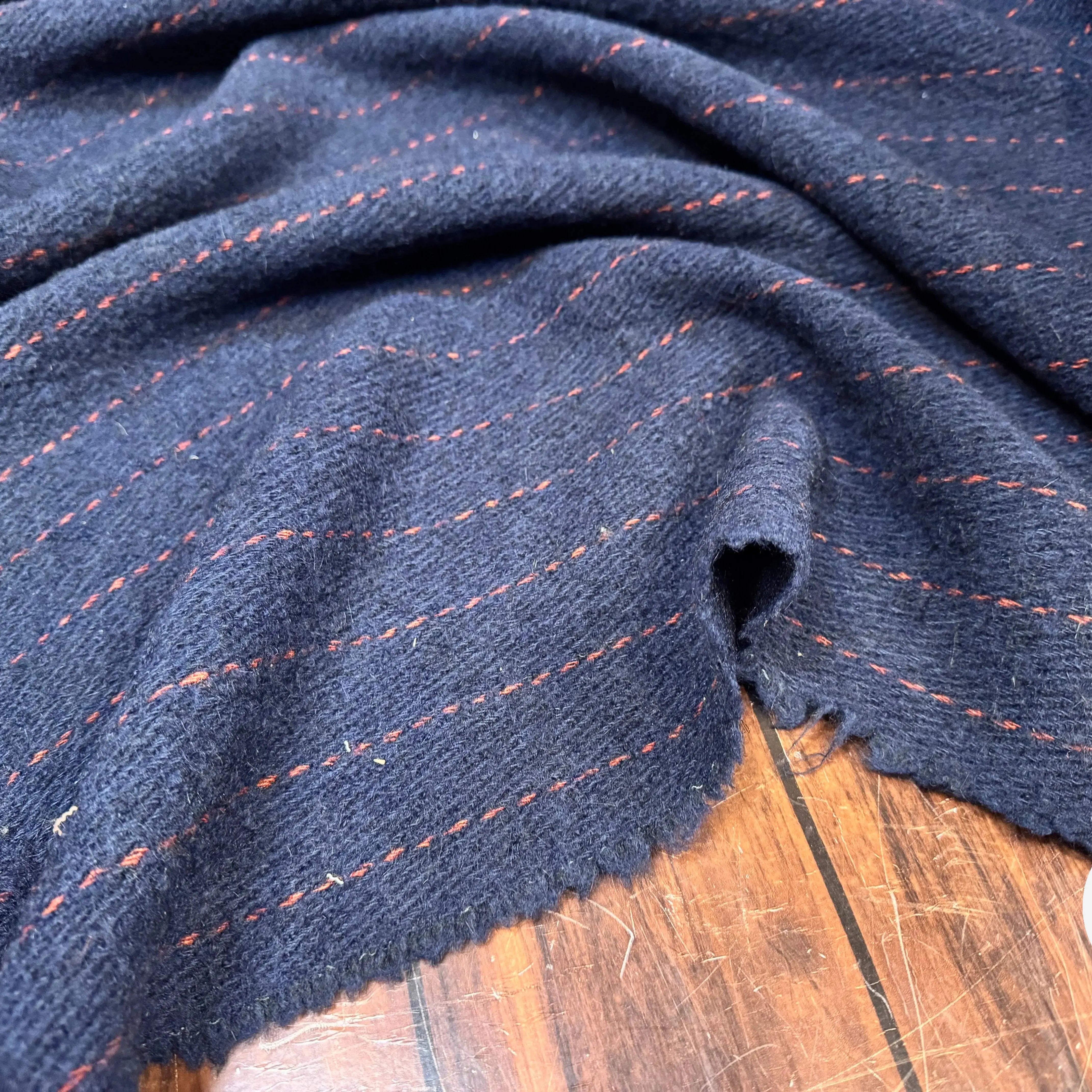 LAINAGE STRIÉ RAYURES ROUGE FOND BLEU - My Little Coupon