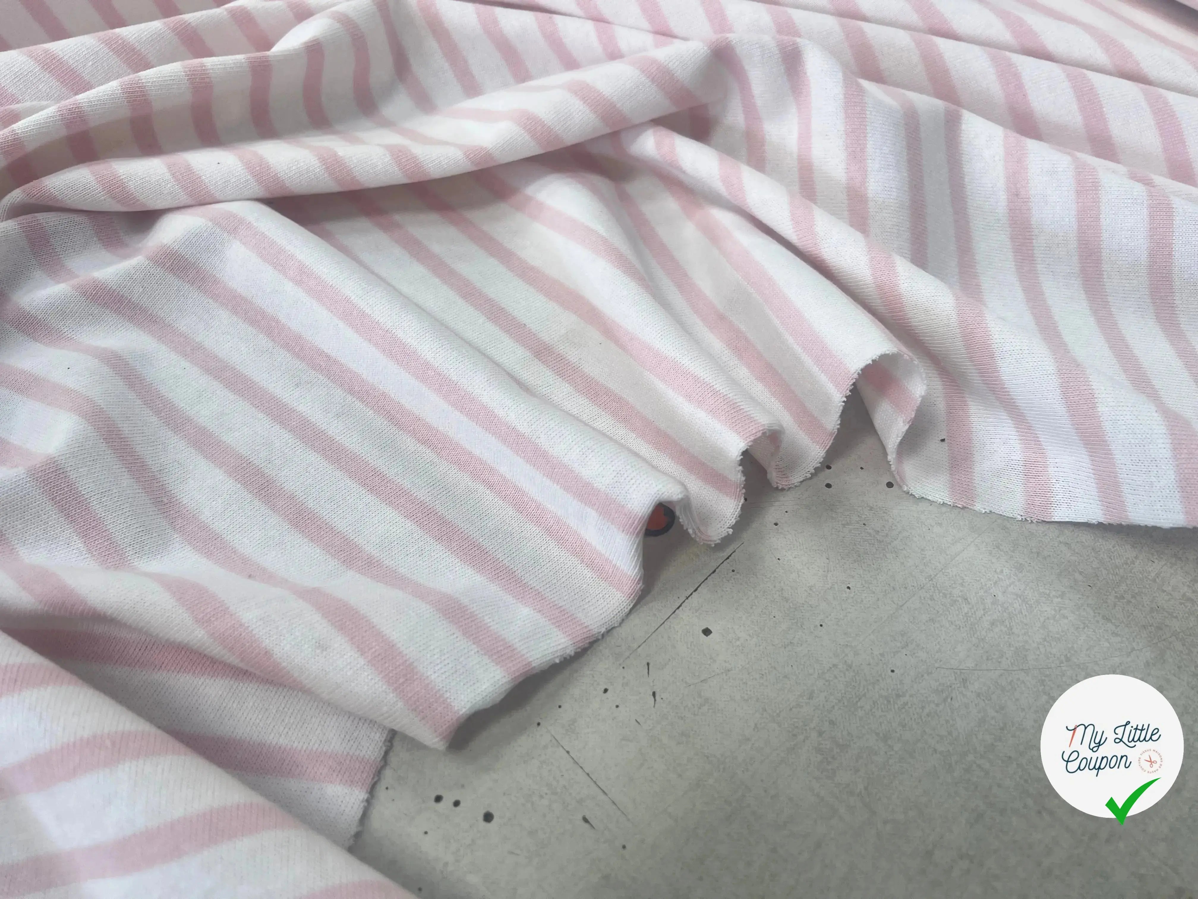 MAILLE LOURDE MARINIÈRE BLANCHE RAYURES ROSE - My Little Coupon