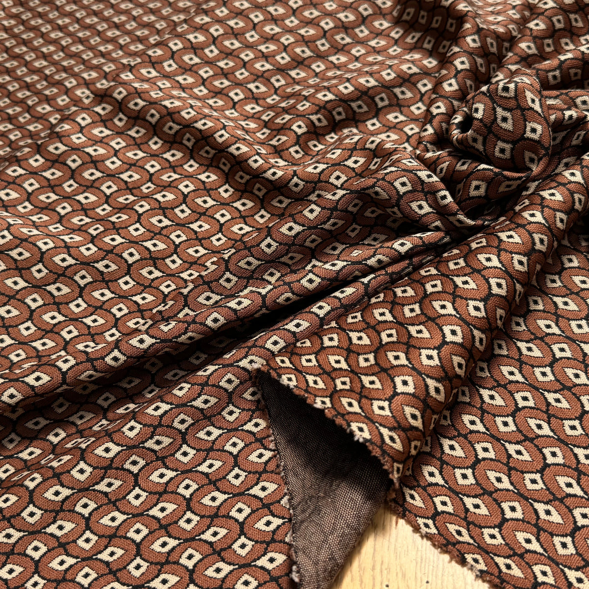 MAILLE LOURDE MOTIFS GÉOMETRIQUES CHOCO MARRON - My Little Coupon