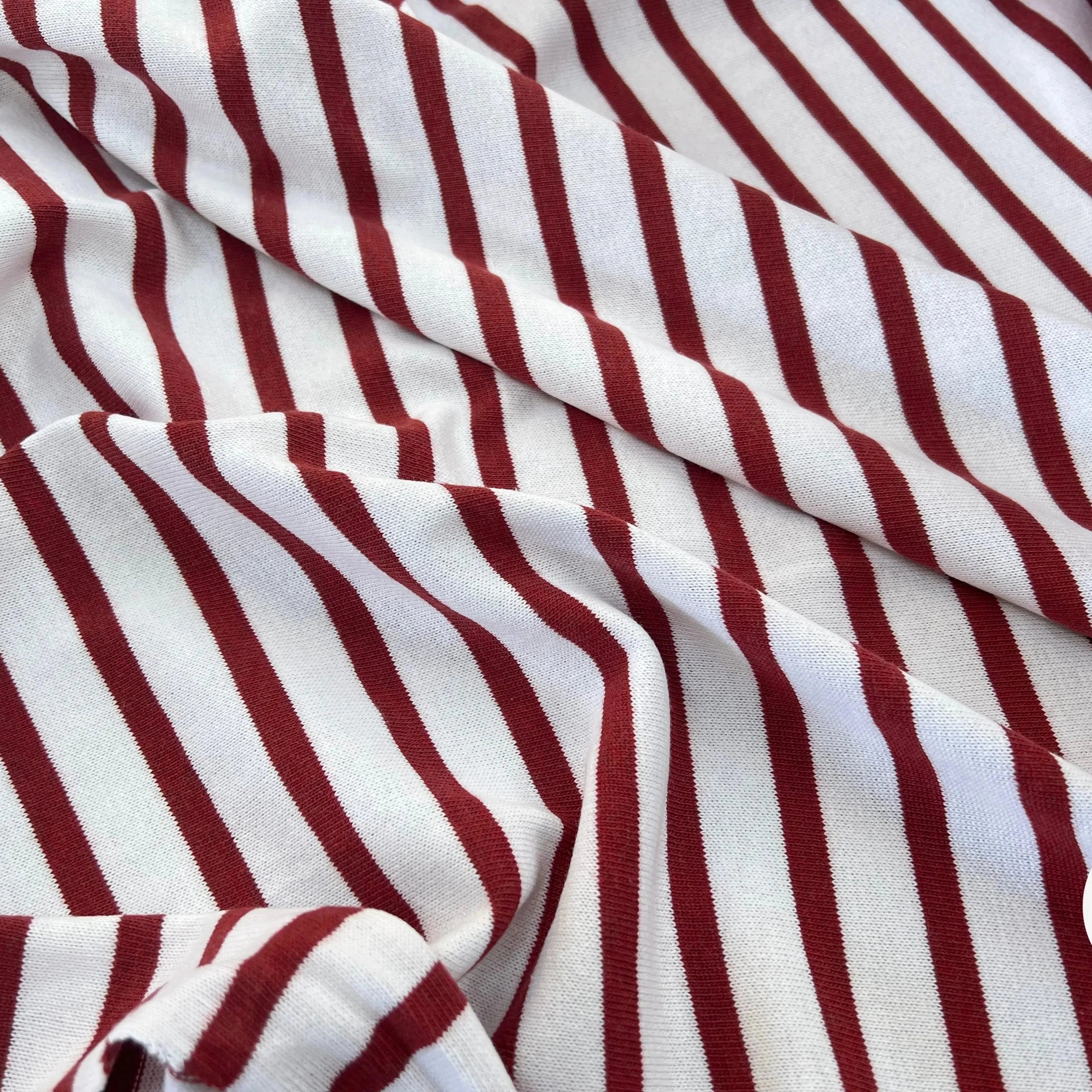 MAILLE LOURDE RAYURES ROUGE FOND BLANC - My Little Coupon