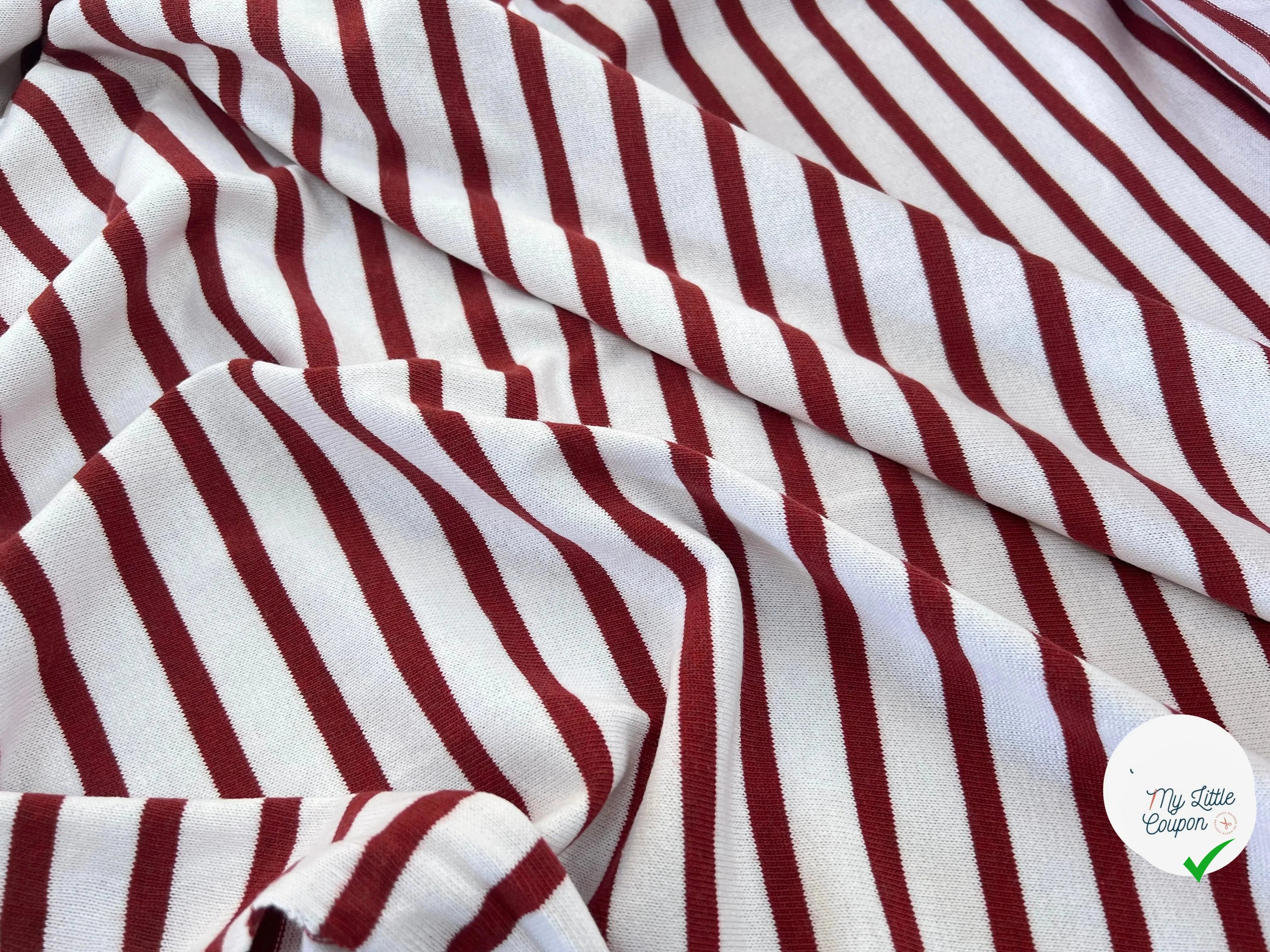 MAILLE LOURDE RAYURES ROUGE FOND BLANC - My Little Coupon