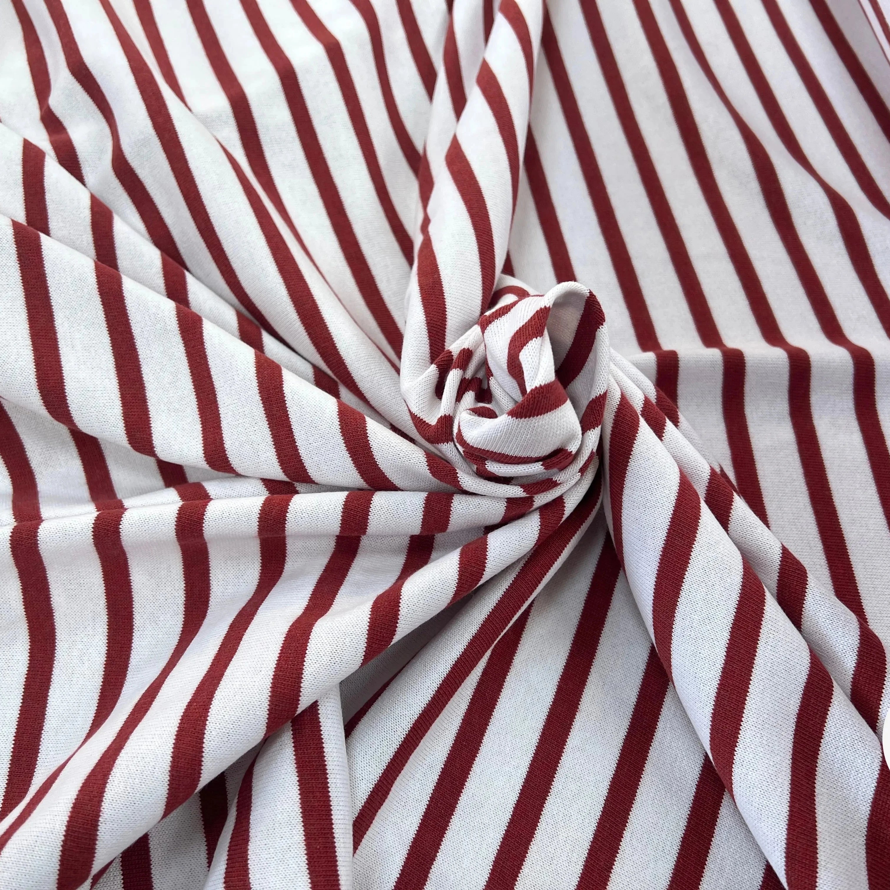 MAILLE LOURDE RAYURES ROUGE FOND BLANC - My Little Coupon