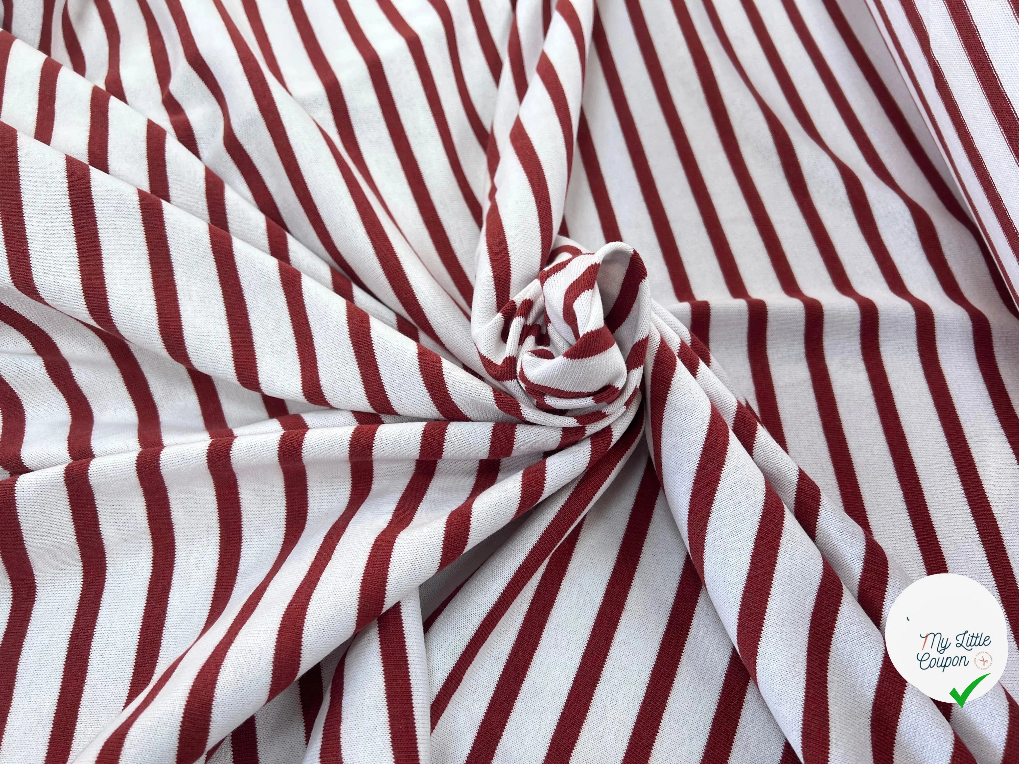 MAILLE LOURDE RAYURES ROUGE FOND BLANC - My Little Coupon