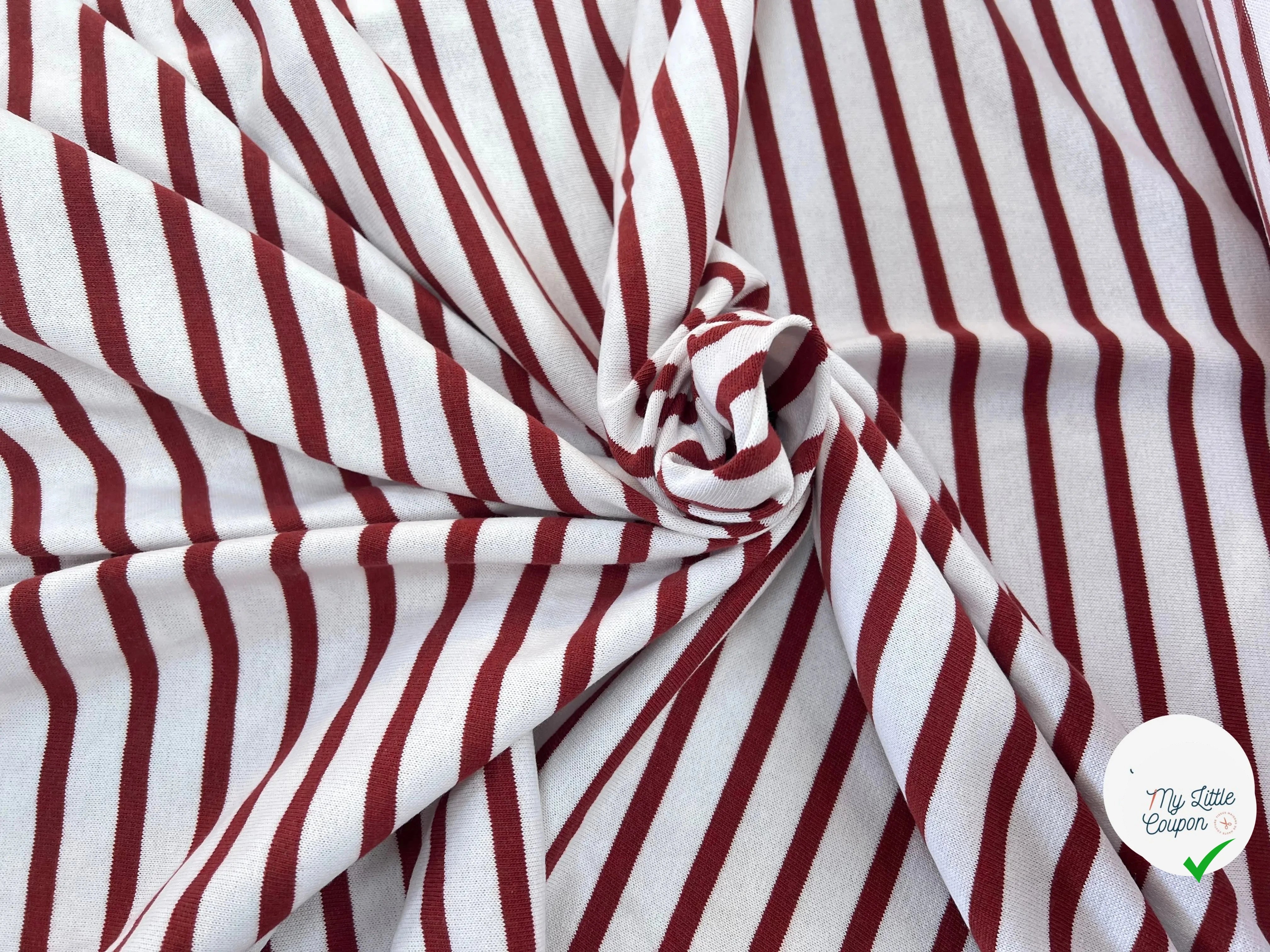 MAILLE LOURDE RAYURES ROUGE FOND BLANC - My Little Coupon