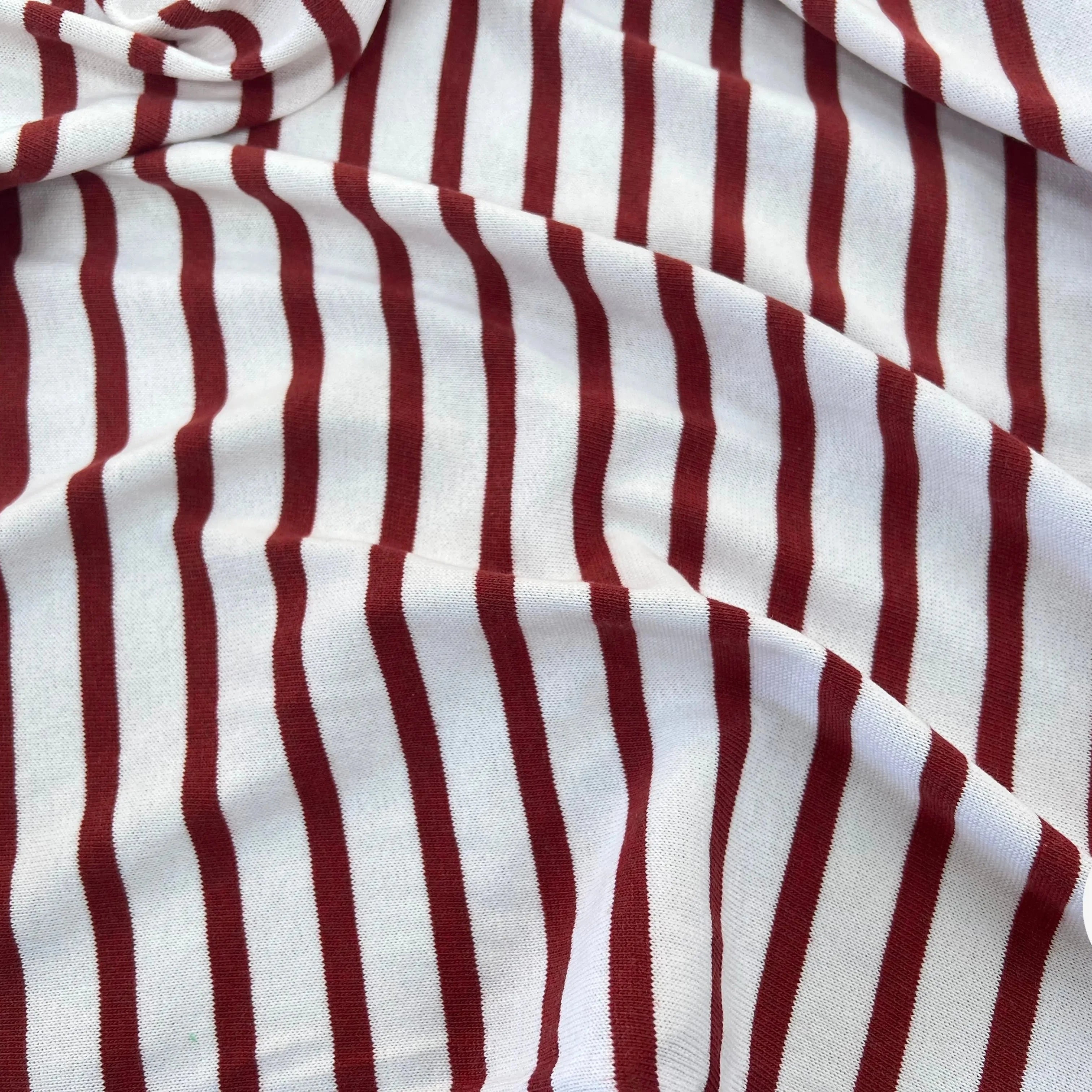 MAILLE LOURDE RAYURES ROUGE FOND BLANC - My Little Coupon