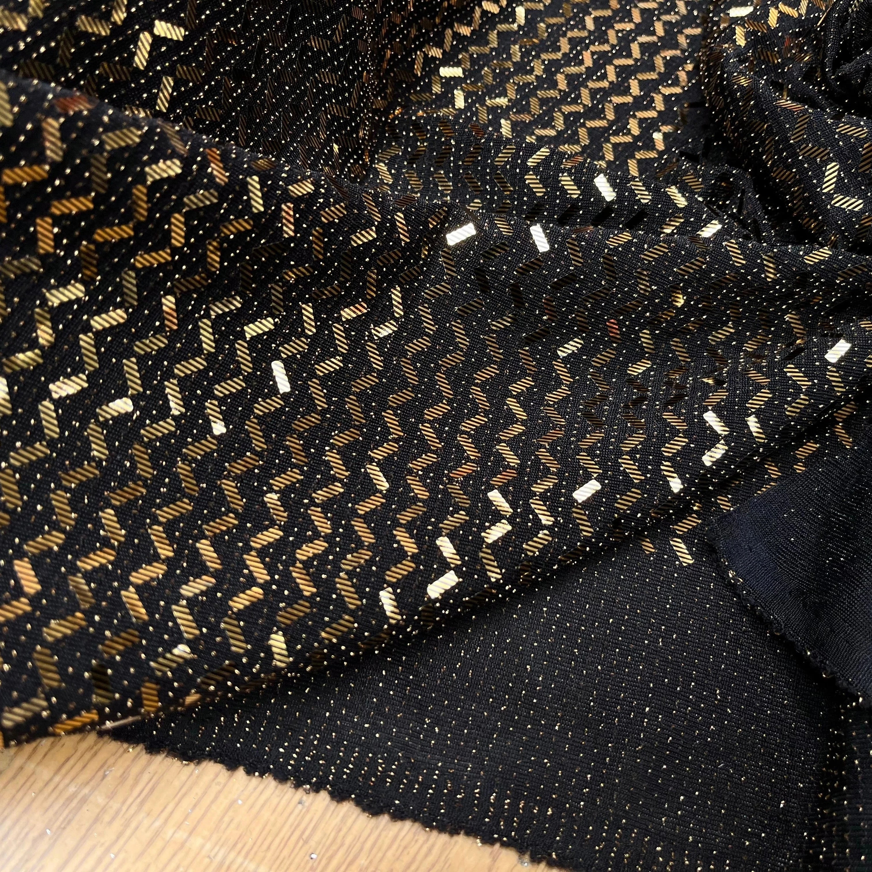 MAILLE SÉQUIN PÉTITE RECTANGLE OR EN ZIG ZAG BRILLANTE - My Little Coupon