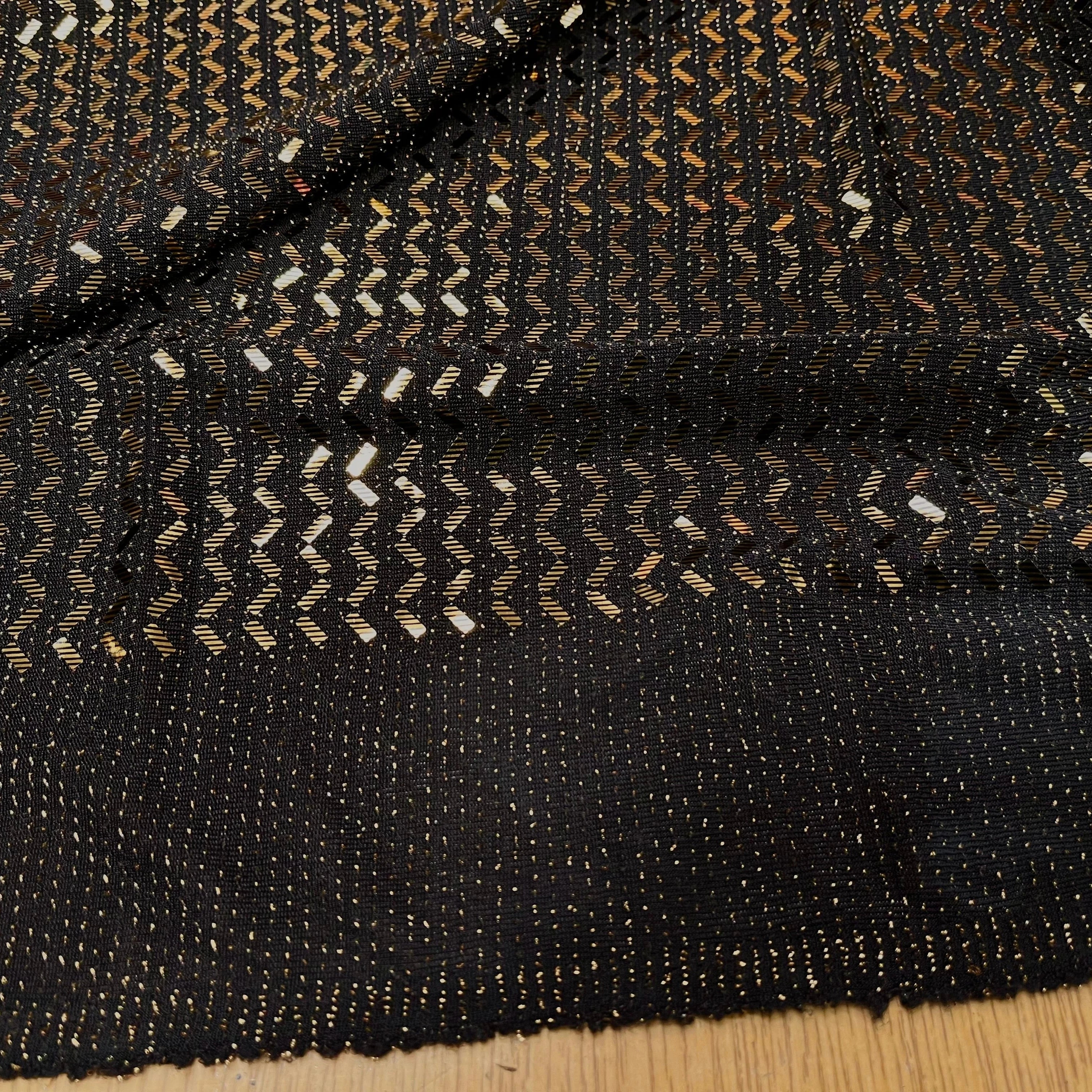 MAILLE SÉQUIN PÉTITE RECTANGLE OR EN ZIG ZAG BRILLANTE - My Little Coupon