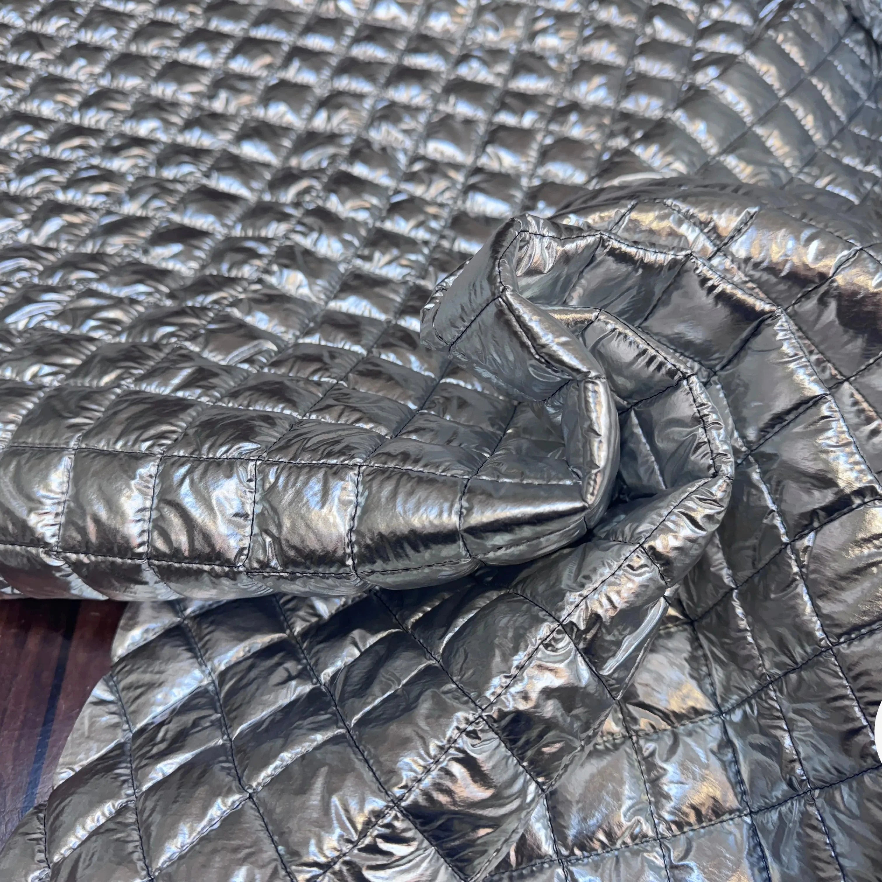 MATELASSÉ DOUBLE FACE VINYL ARGENT DOUBLURE VINYL NOIR - My Little Coupon