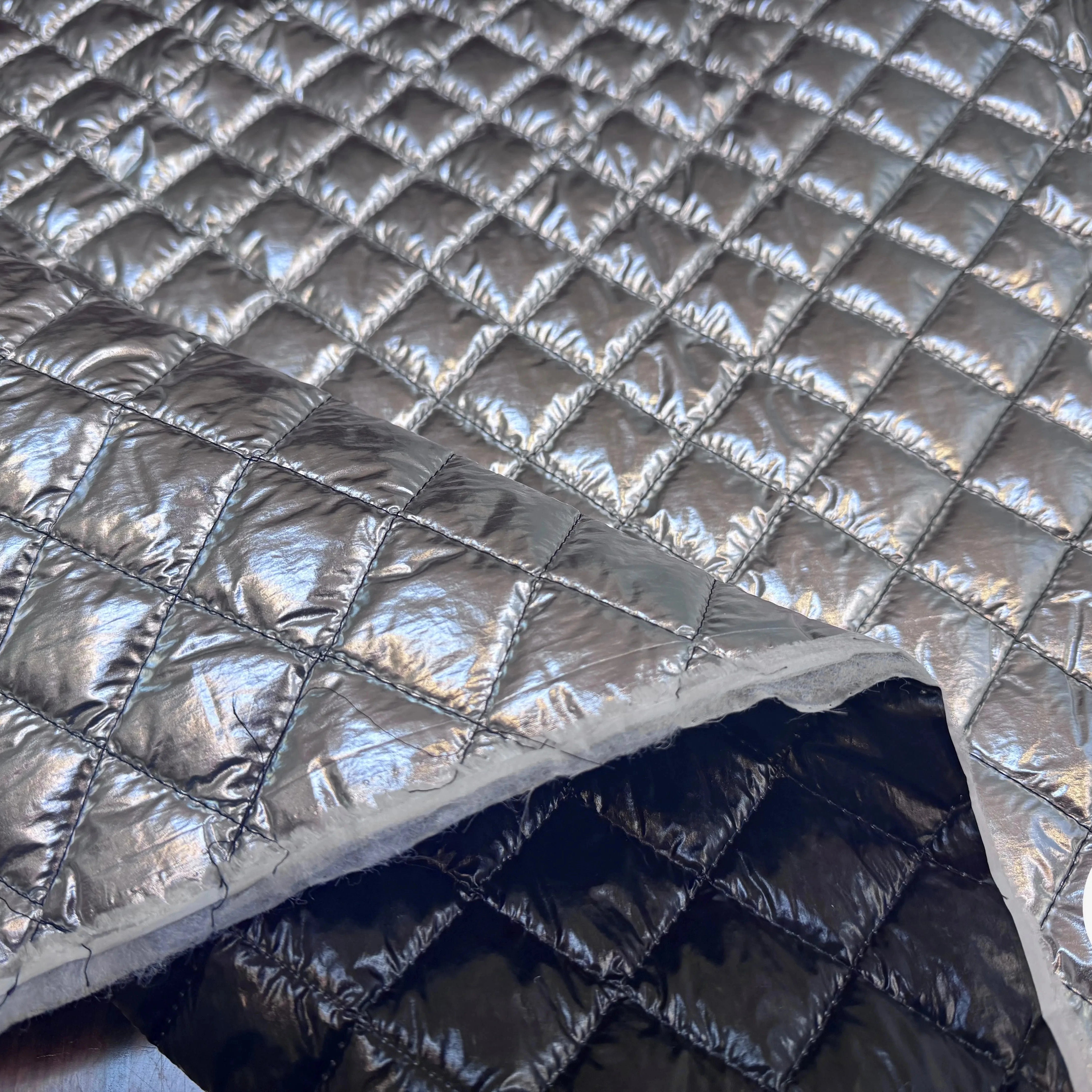 MATELASSÉ DOUBLE FACE VINYL ARGENT DOUBLURE VINYL NOIR - My Little Coupon