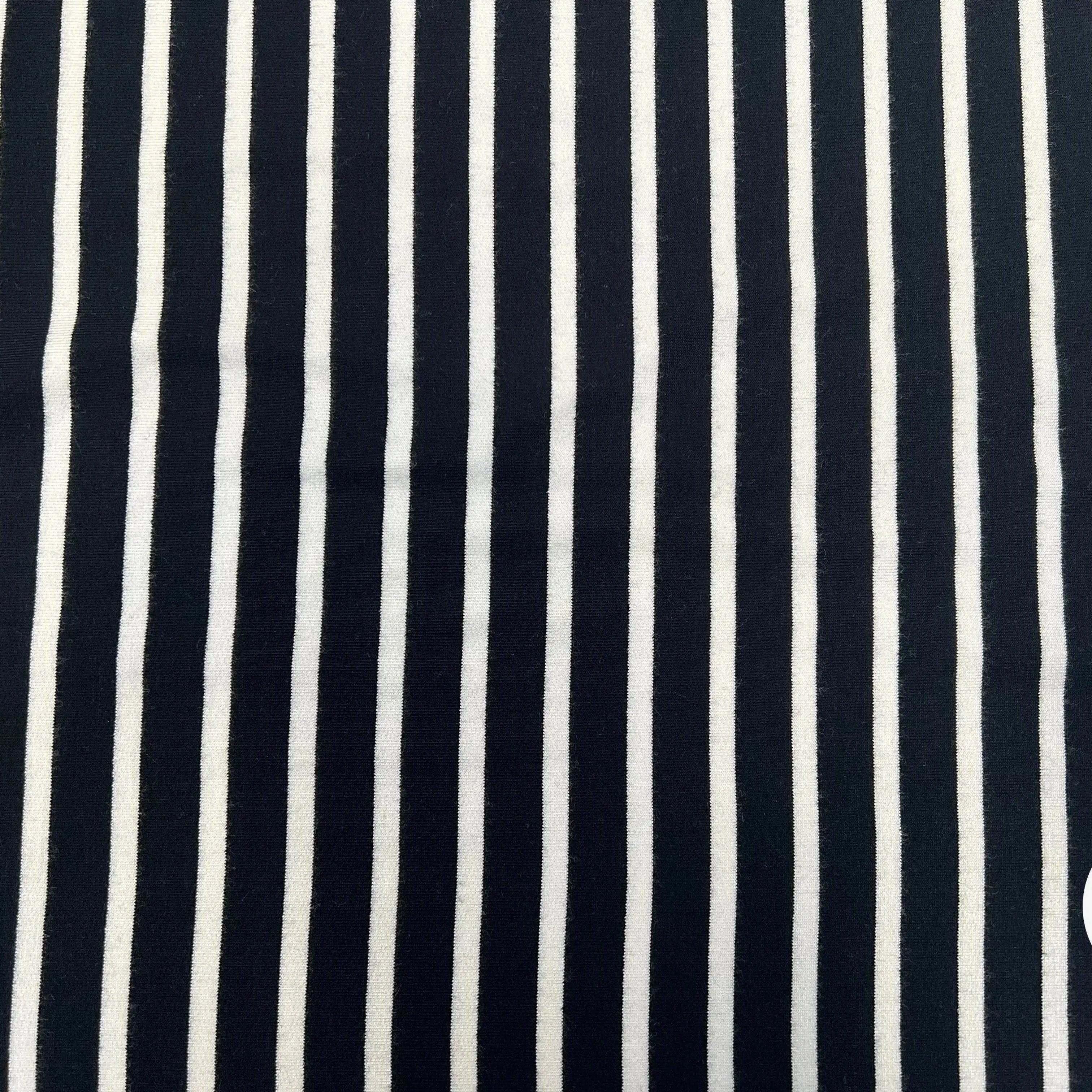 MOLLETON VISCOSE EMERISERISÉ RAYURE BLANC FOND NOIR MSO