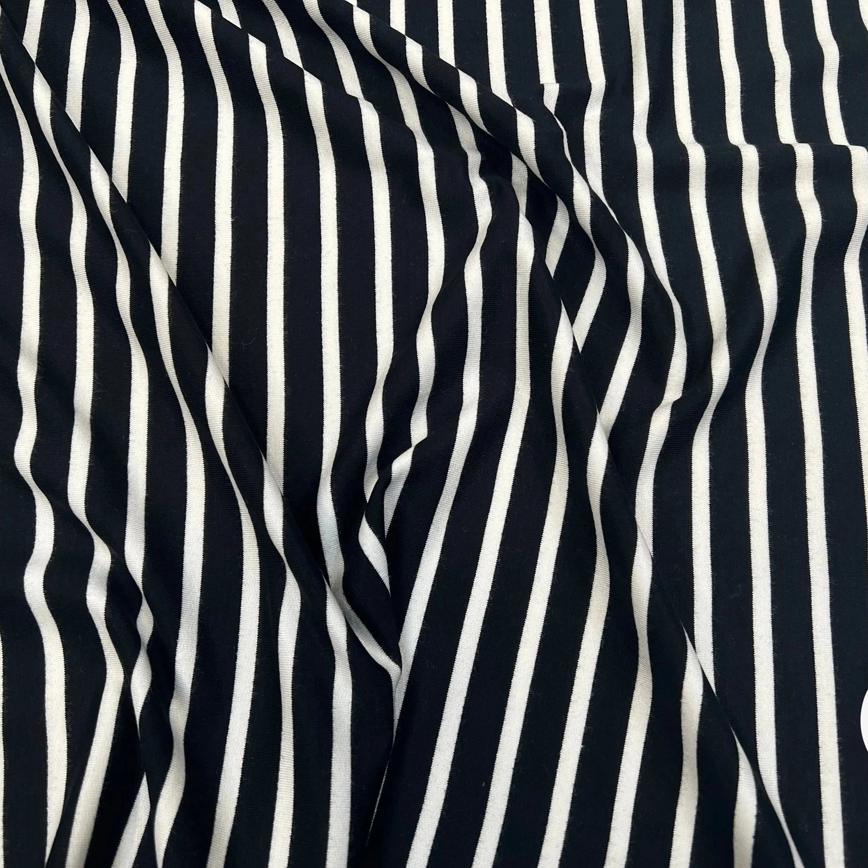 MOLLETON VISCOSE EMERISERISÉ RAYURE BLANC FOND NOIR MSO