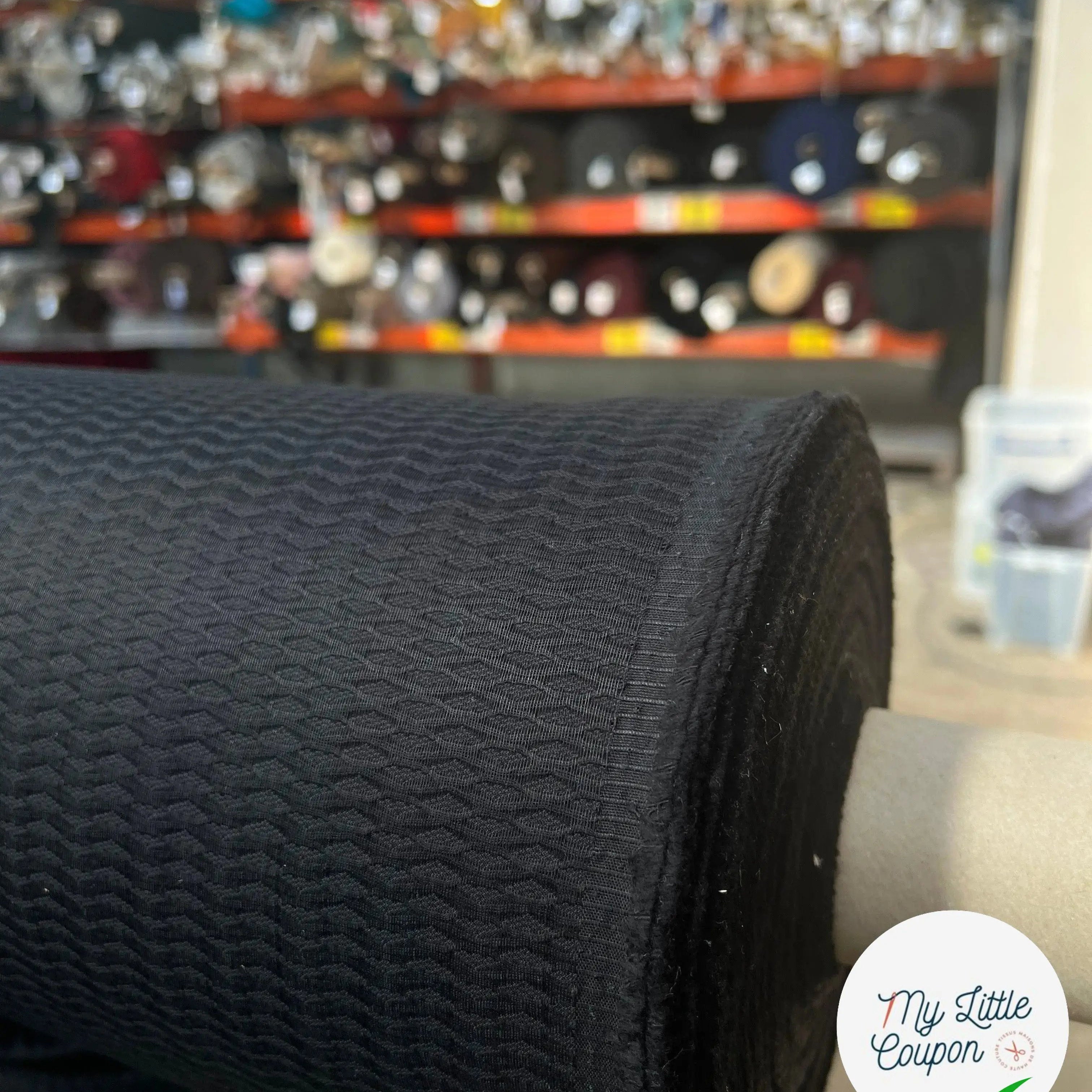 PIQUÉ DE COTON LOSANGES SUISSE NOIR ST GALLEN - My Little Coupon - tissu - coudre