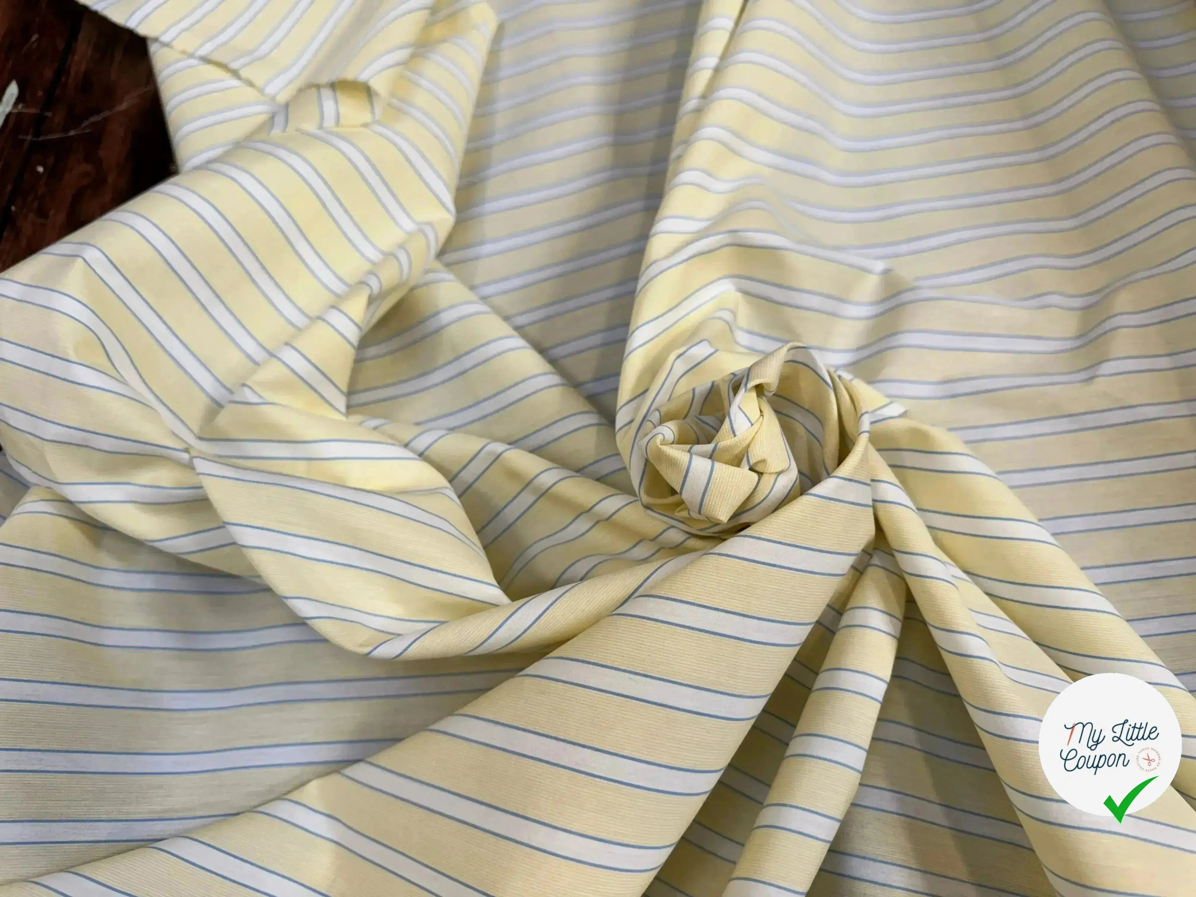 POPELINE DE COTON JAUNE À RAYURES BLANCHES ET BLEU - My Little Coupon