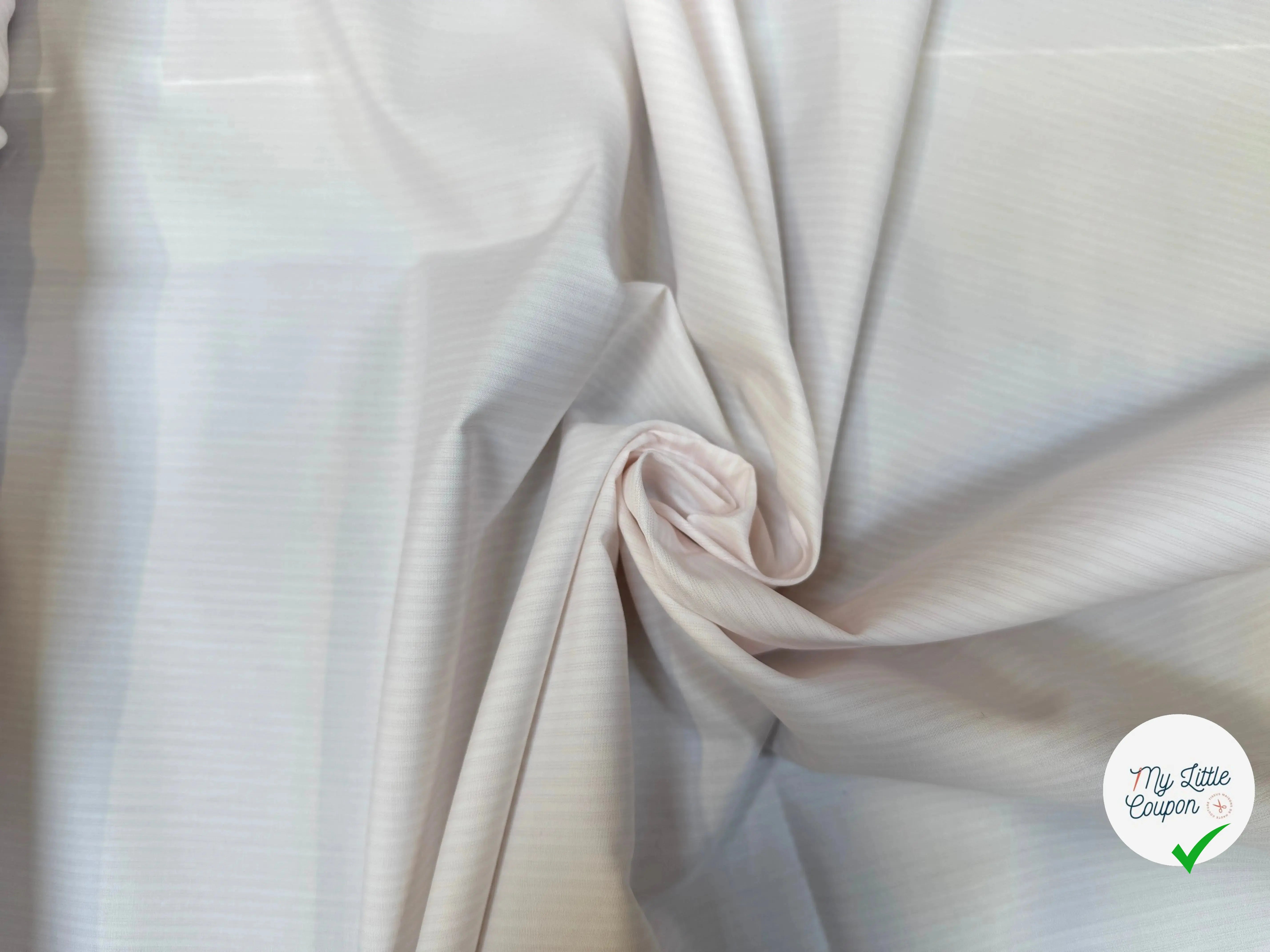 POPELINE DE COTON RAYURES VERTICALES ROSE PALE AVEC MOTIFS SUR LISIERE - My Little Coupon