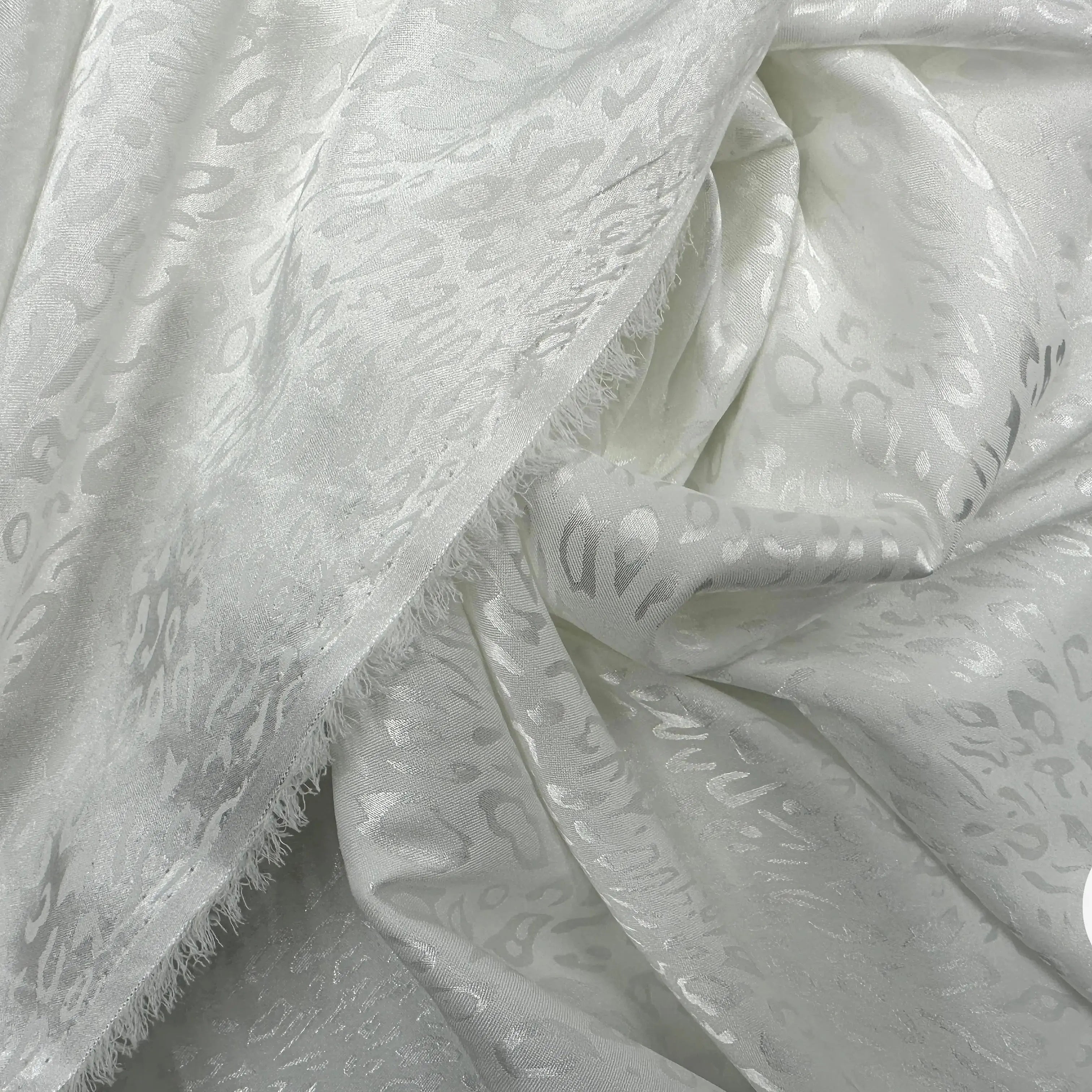 SATIN JACQUARD LÉOPARD BLANC CHIC MLC INTERN