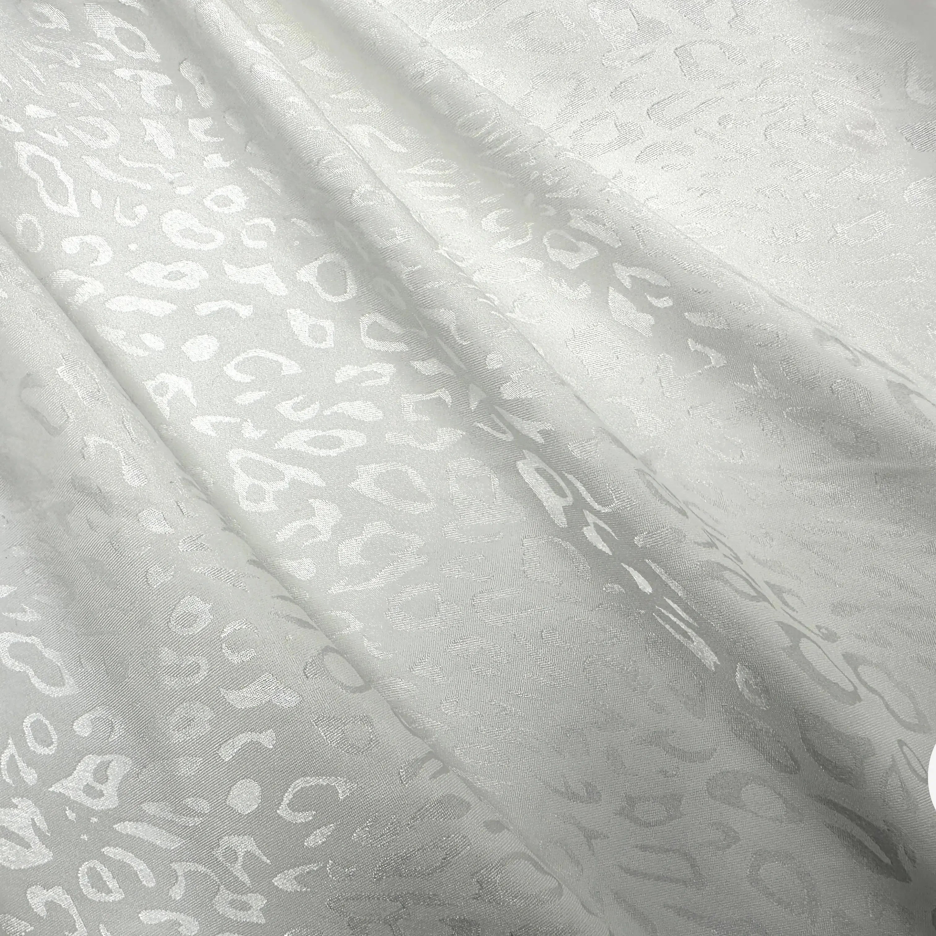SATIN JACQUARD LÉOPARD BLANC CHIC MLC INTERN