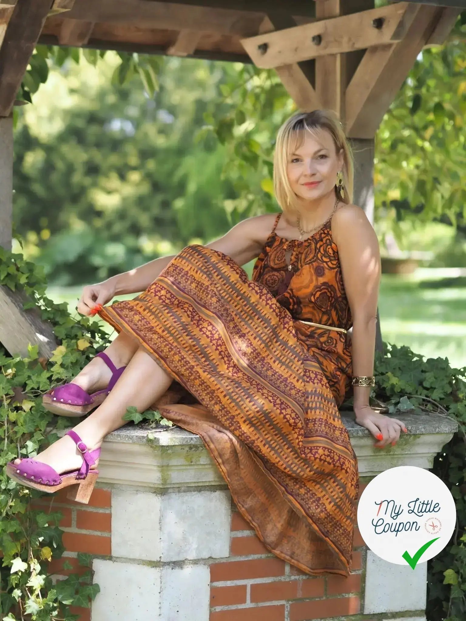 SATINETTE SOIE COTON MERVEILLEUSES FLEURS ORANGES ET VIOLETTESÂ - My Little Coupon