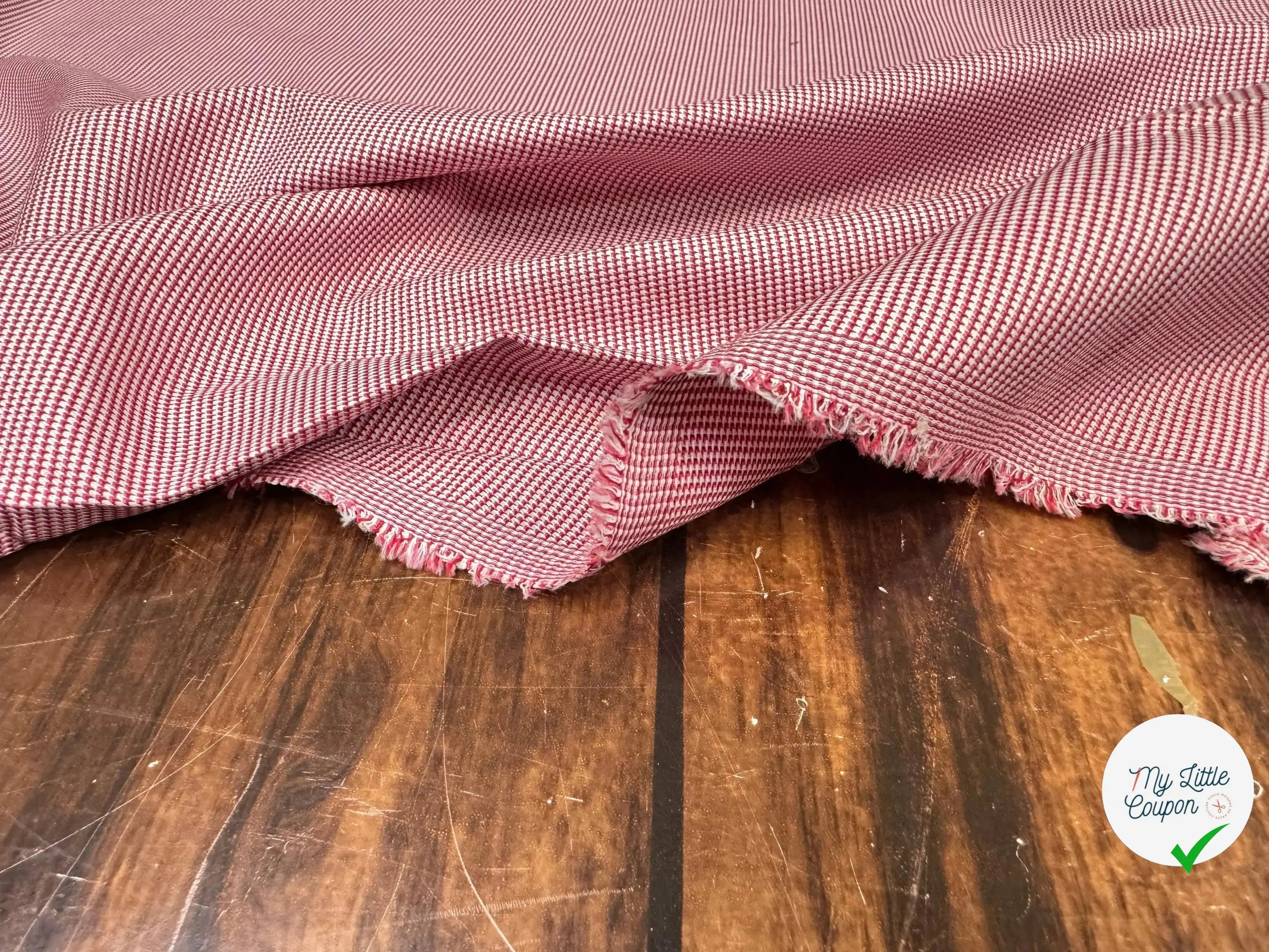 TISSU FACONNE MOTIFS 3D BORDEAUX FONCE - My Little Coupon