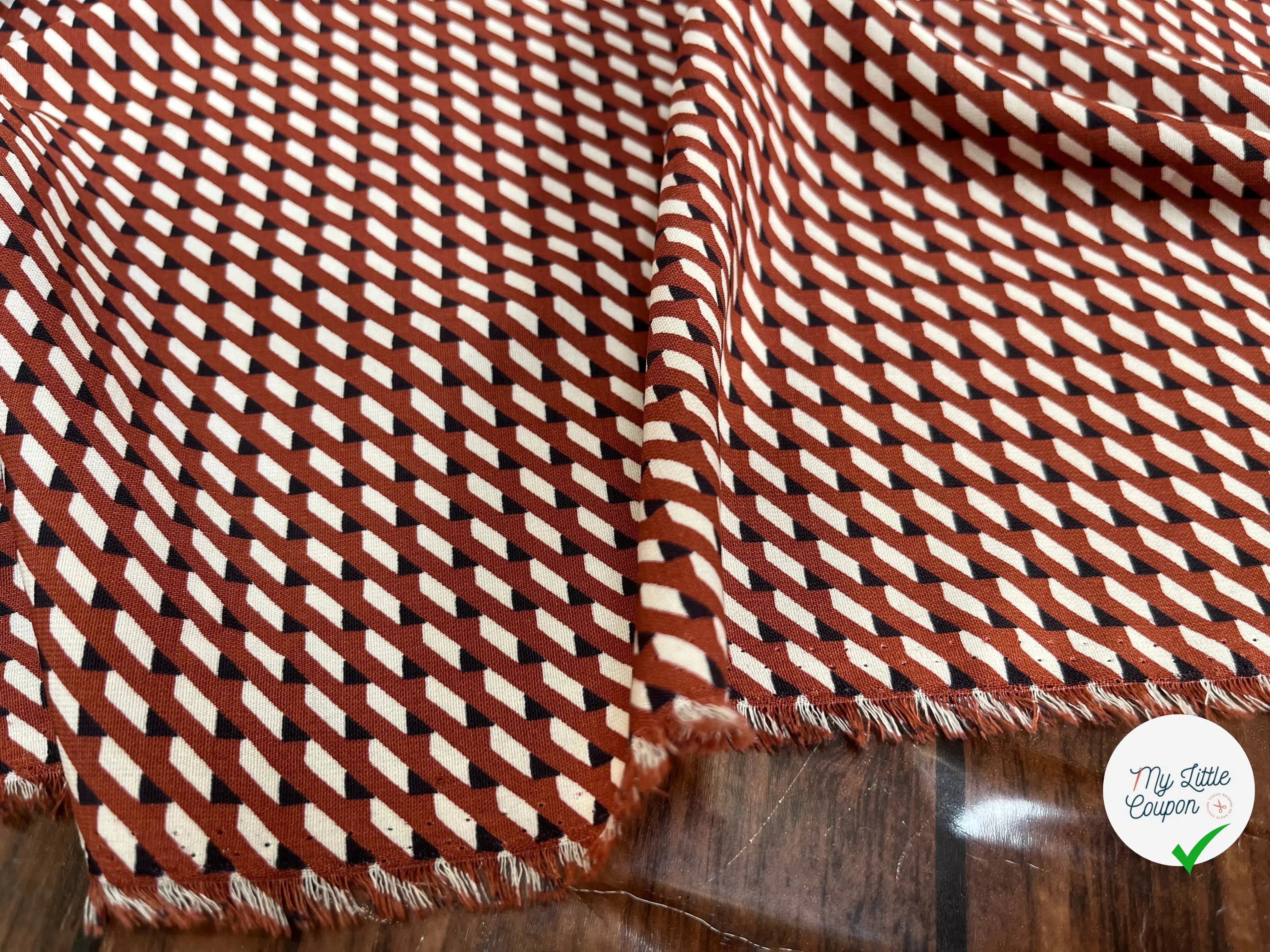 TISSU IMPRIMÉ RECTANGLE MARRON NOIR BLANC CASSÉ - My Little Coupon