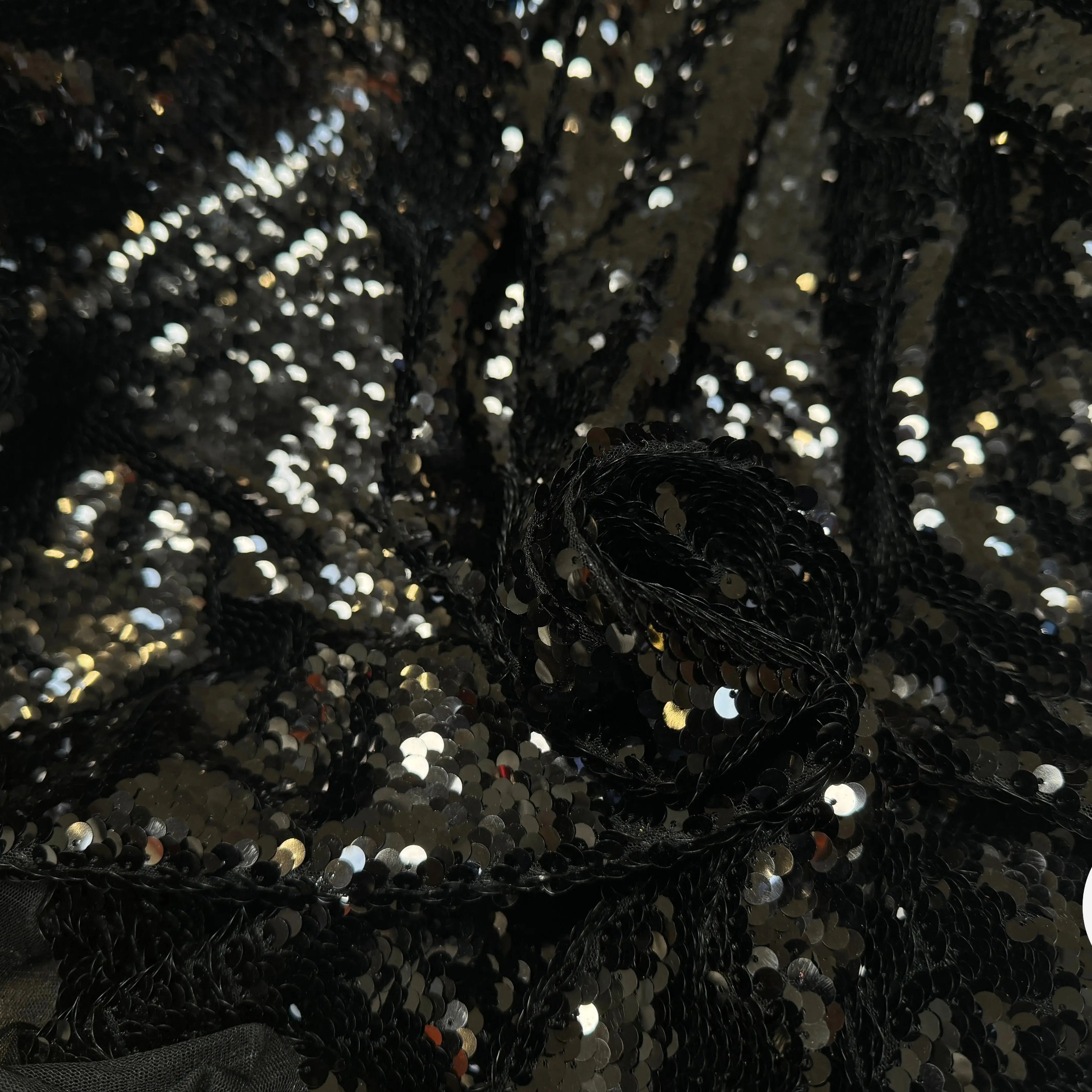 TISSU SEQUIN PAILLETTES SUR TULLE NOIR - My Little Coupon