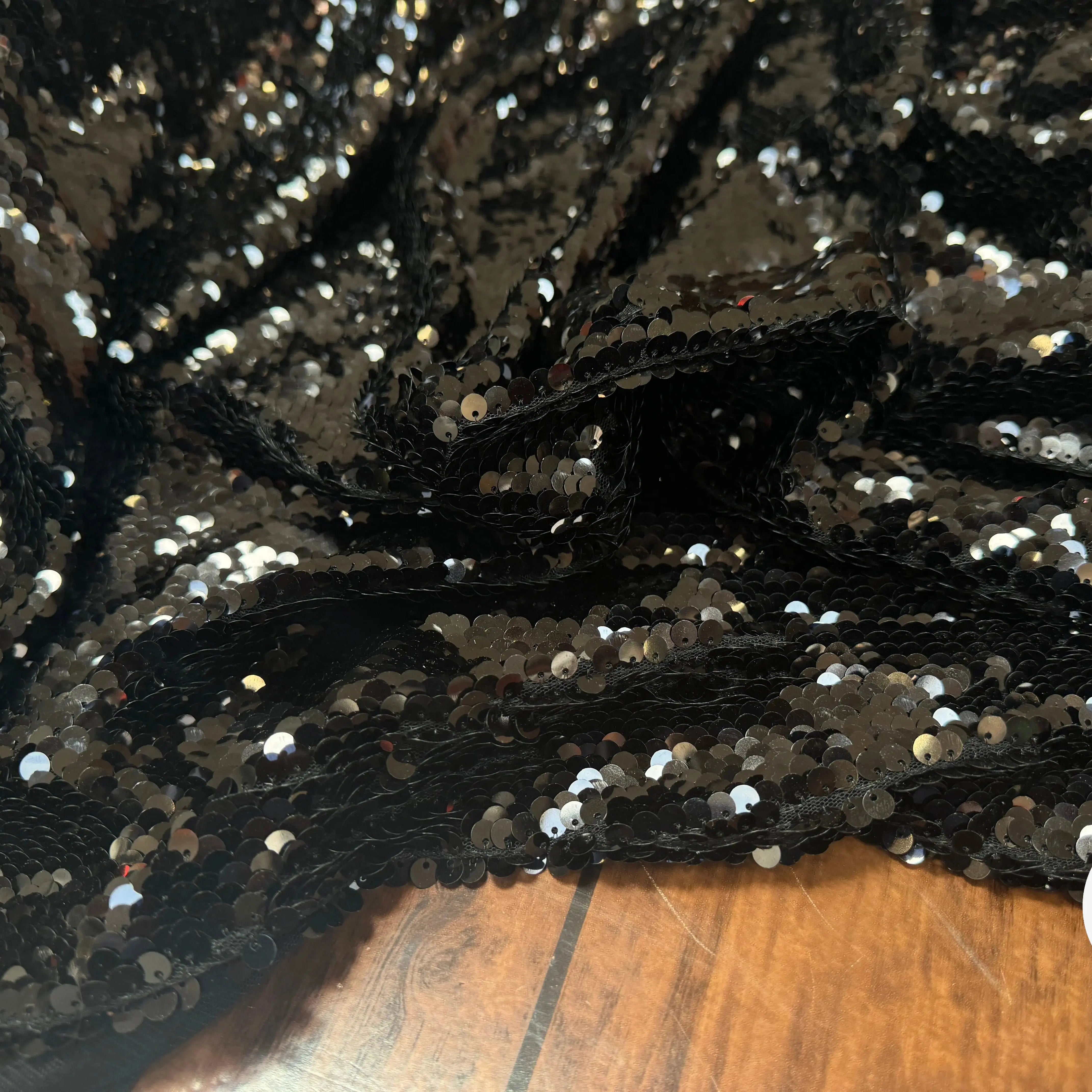 TISSU SEQUIN PAILLETTES SUR TULLE NOIR - My Little Coupon