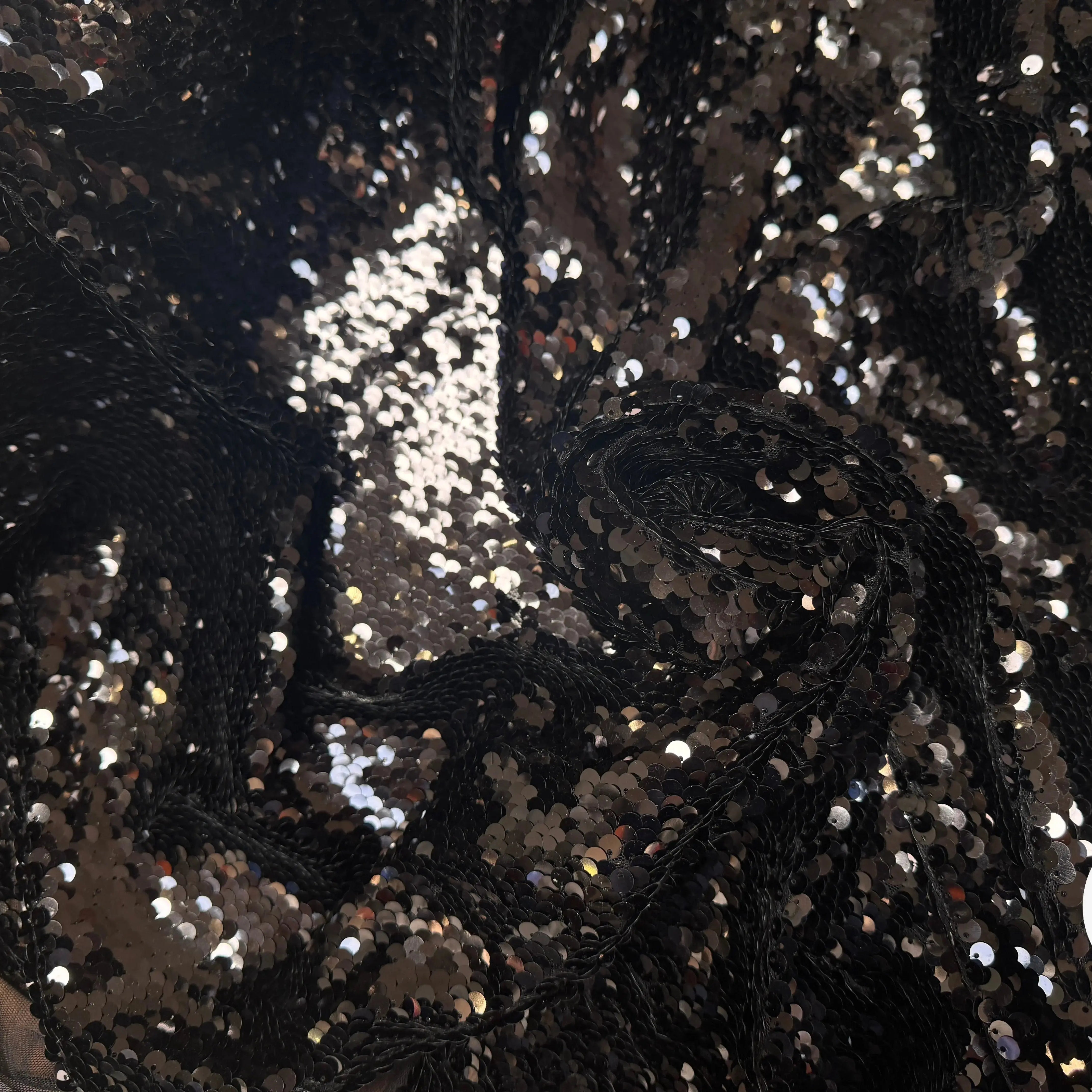 TISSU SEQUIN PAILLETTES SUR TULLE NOIR - My Little Coupon