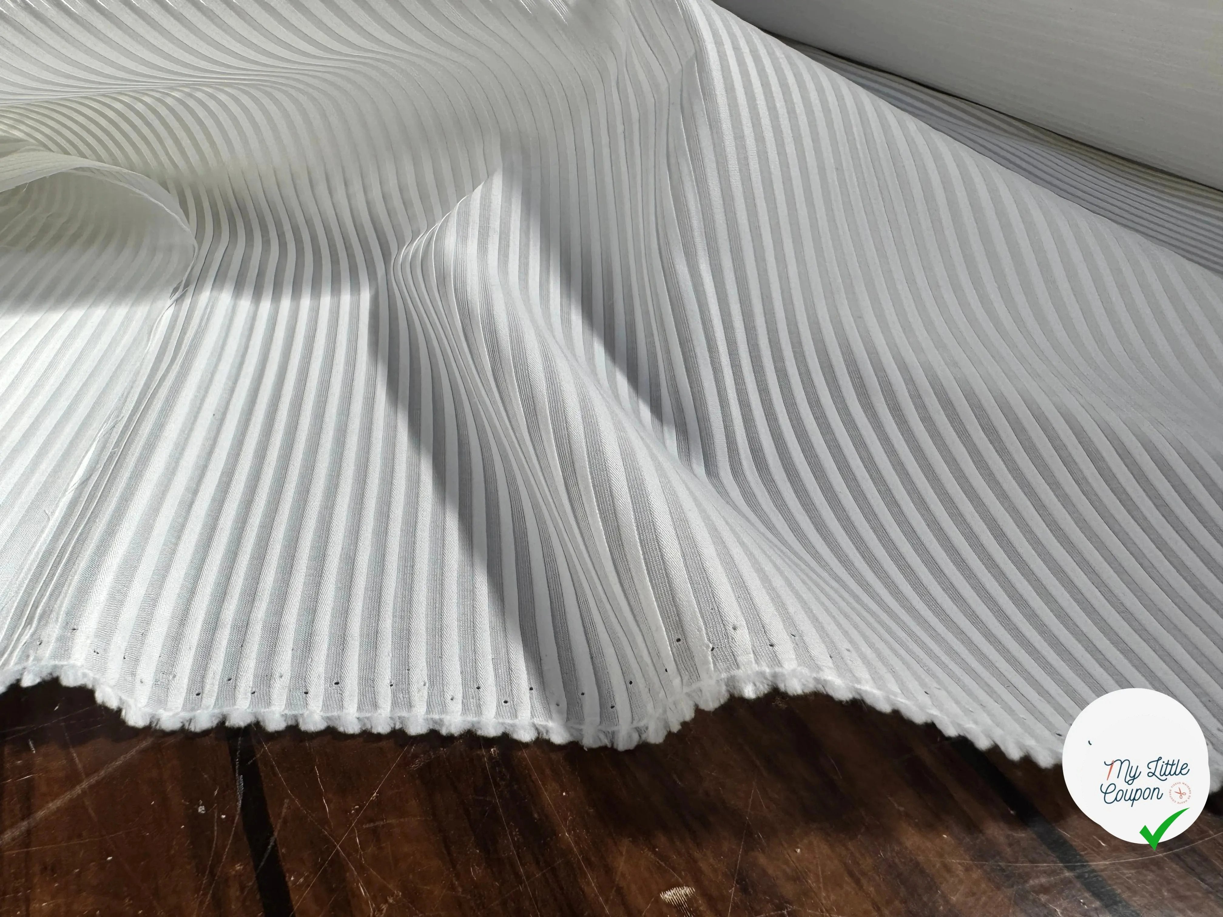 TOILE COTON RAYURE JACQUARD PETITES RAYURES HORIZONTALES - My Little Coupon