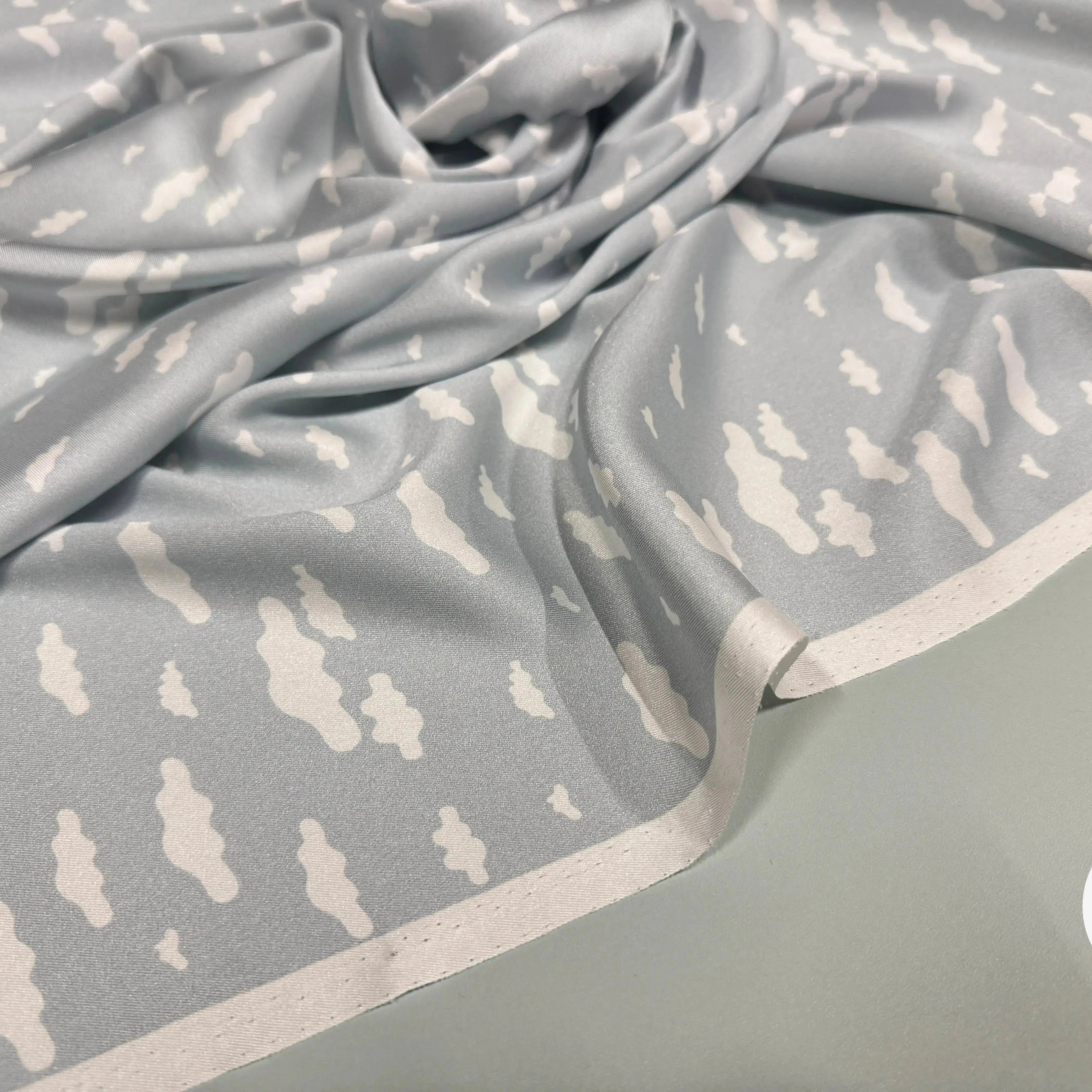 TWILL POLYESTER NUAGES GRIS CLAIR - My Little Coupon