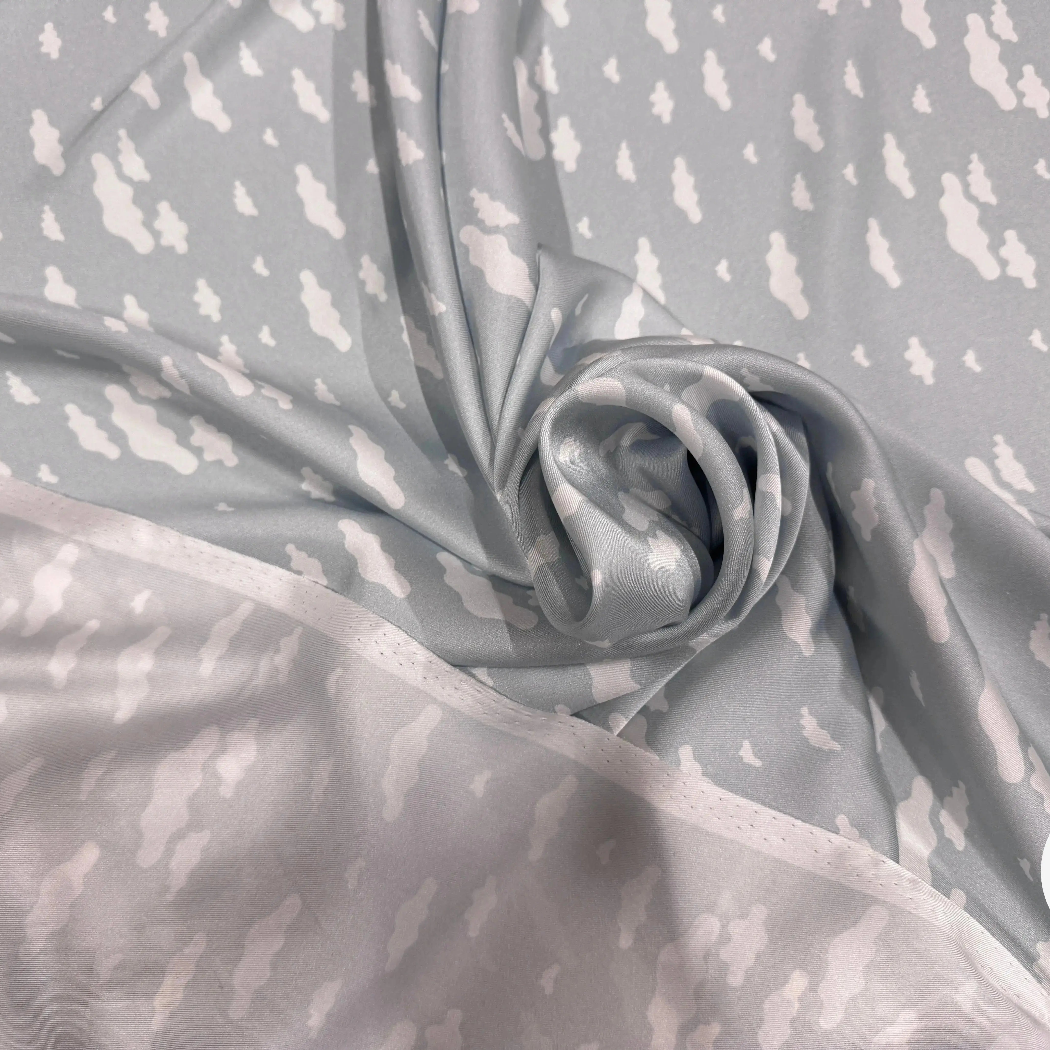 TWILL POLYESTER NUAGES GRIS CLAIR - My Little Coupon