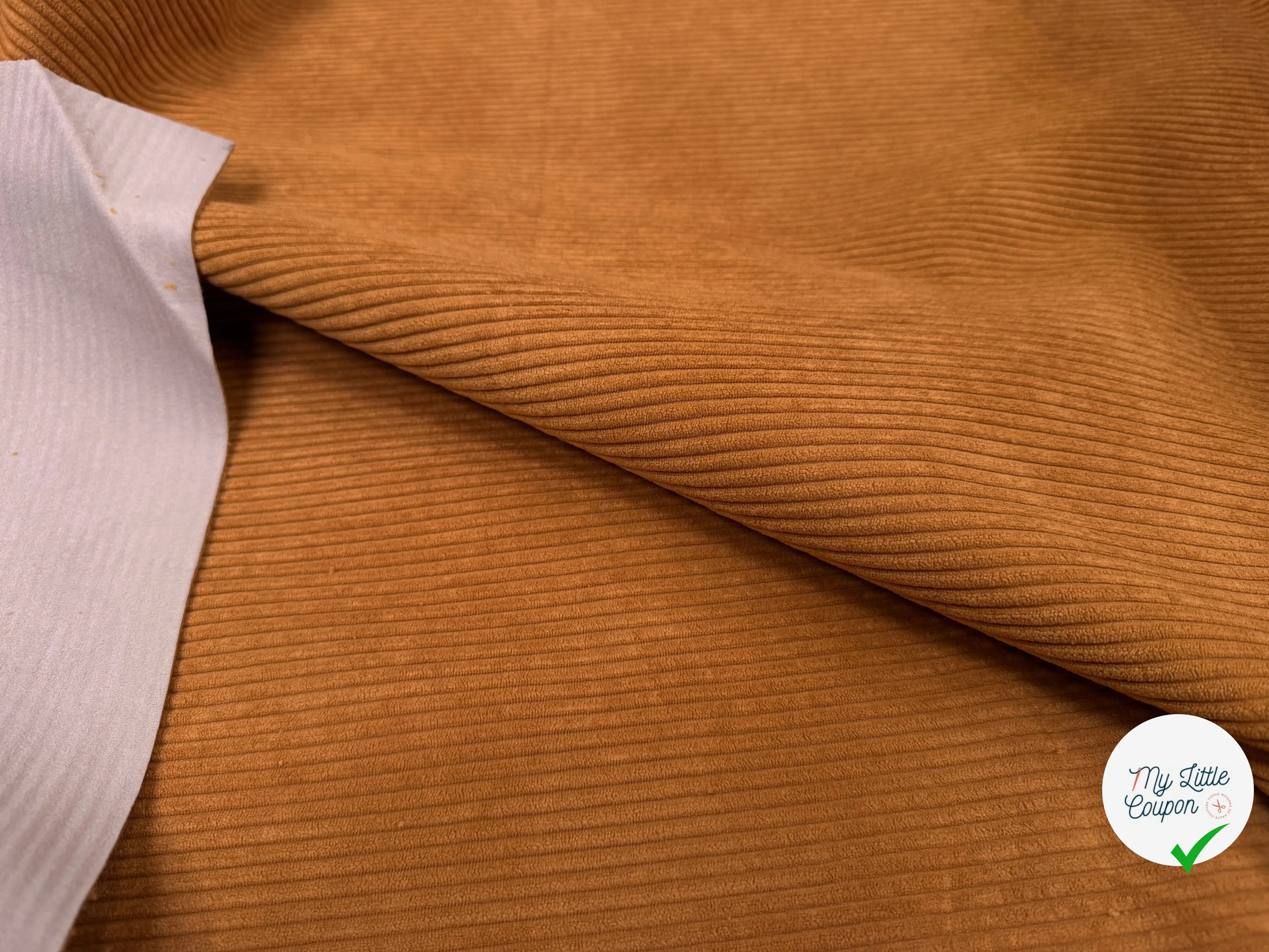 VELOURS COTELÉ OCRE - My Little Coupon