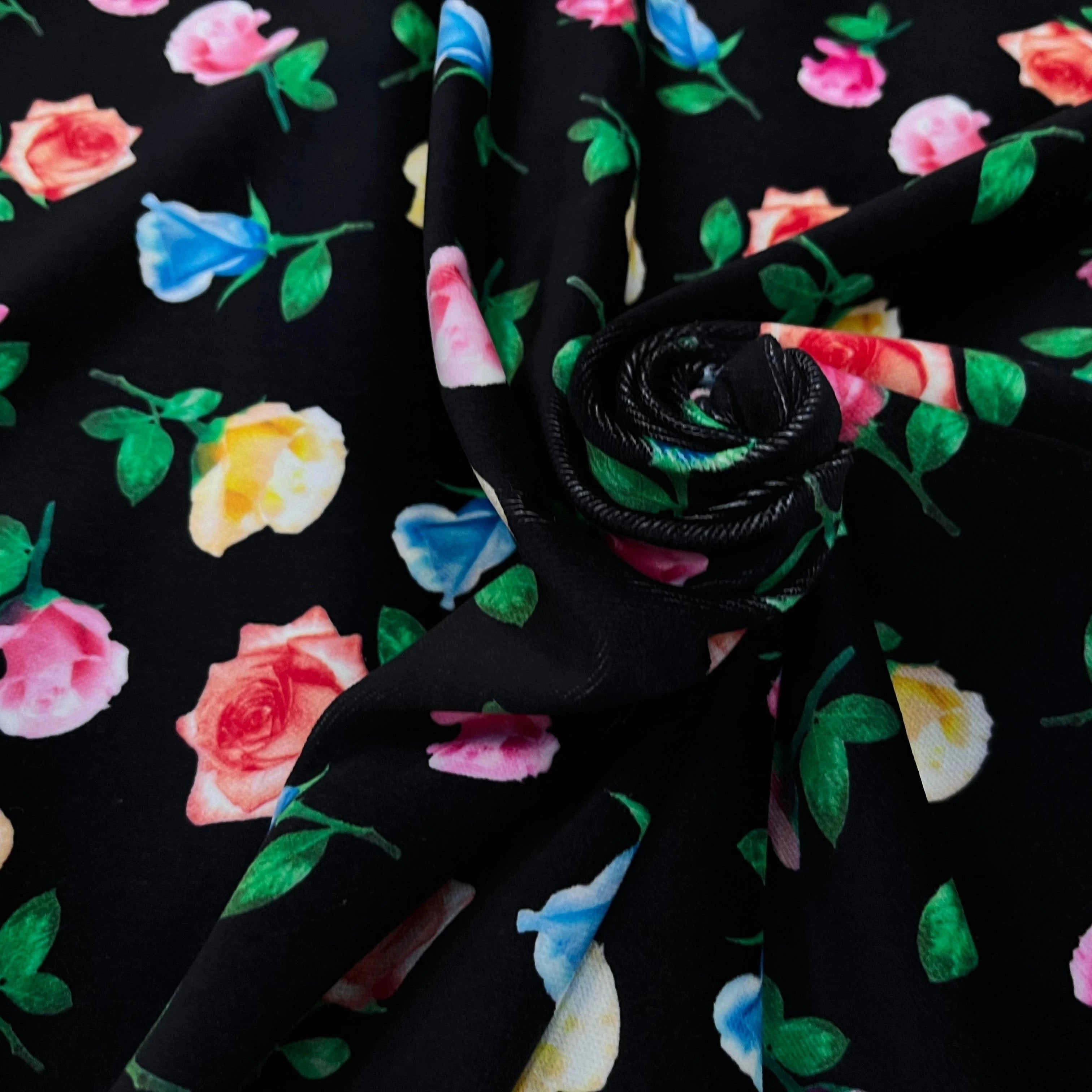 VELOURS DE COTON IMPRIMÉ FLEURS MULTICOLORES - My Little Coupon