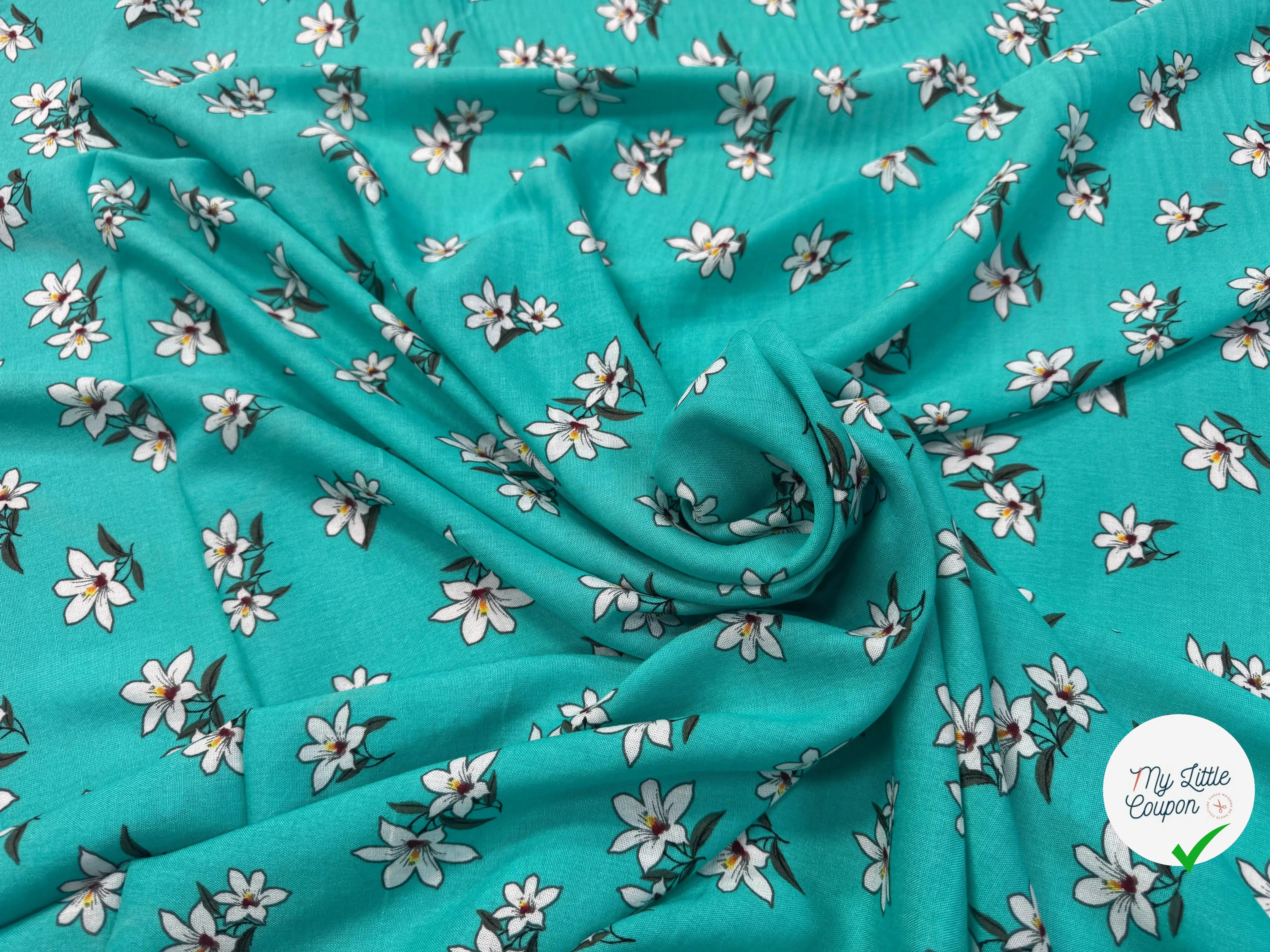 VISCOSE À MOTIF D'HIBISCUS À FOND TURQUOISE - My Little Coupon