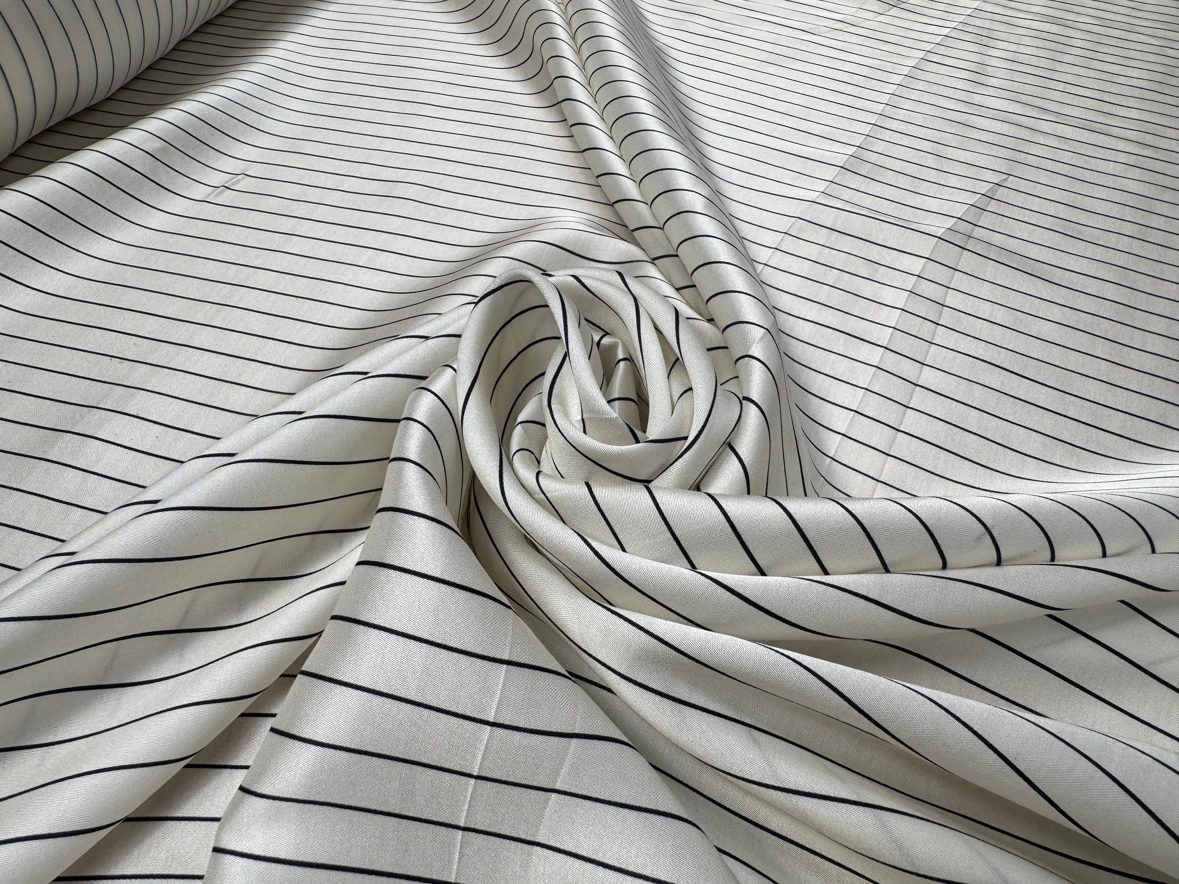 VISCOSE DOUCE SATINÉ RAYÉ - My Little Coupon