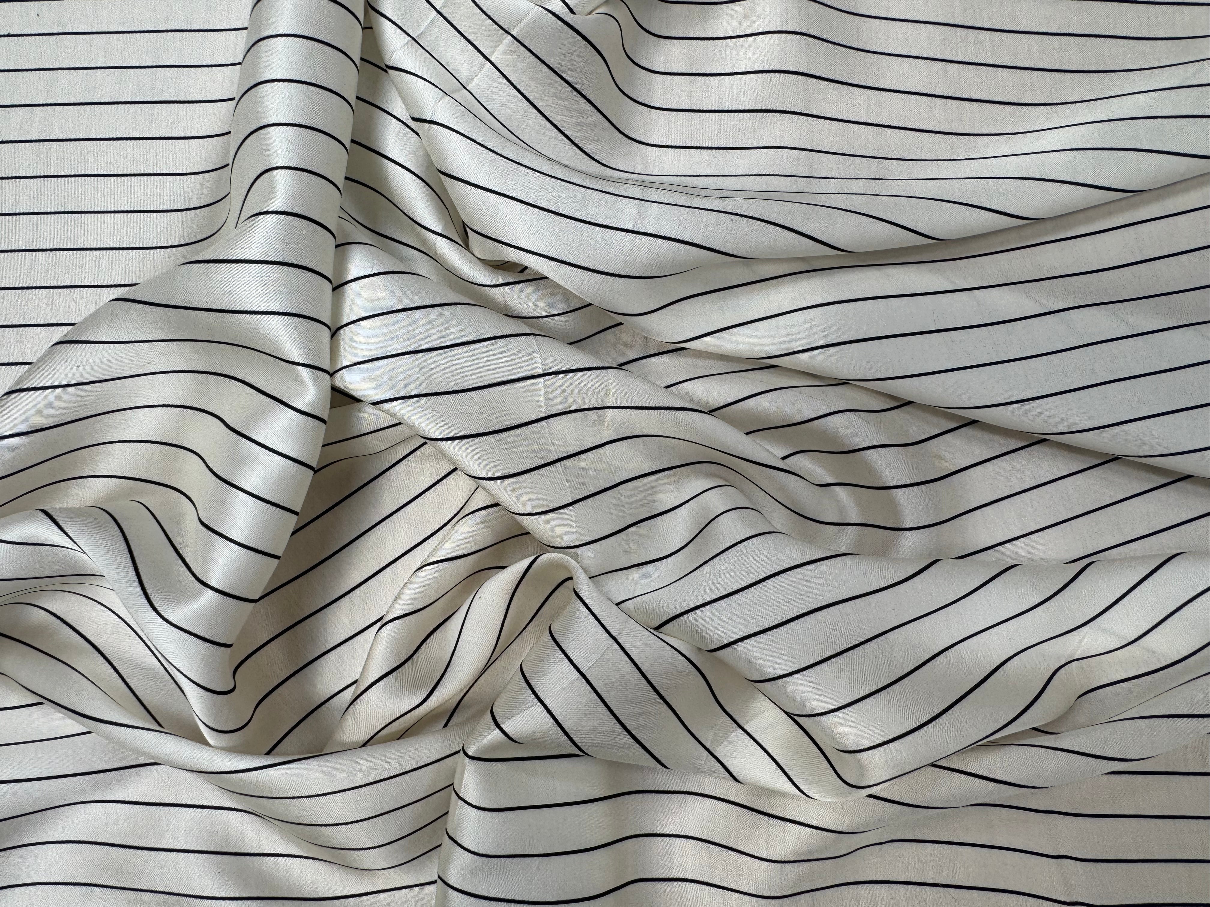 VISCOSE DOUCE SATINÉ RAYÉ - My Little Coupon