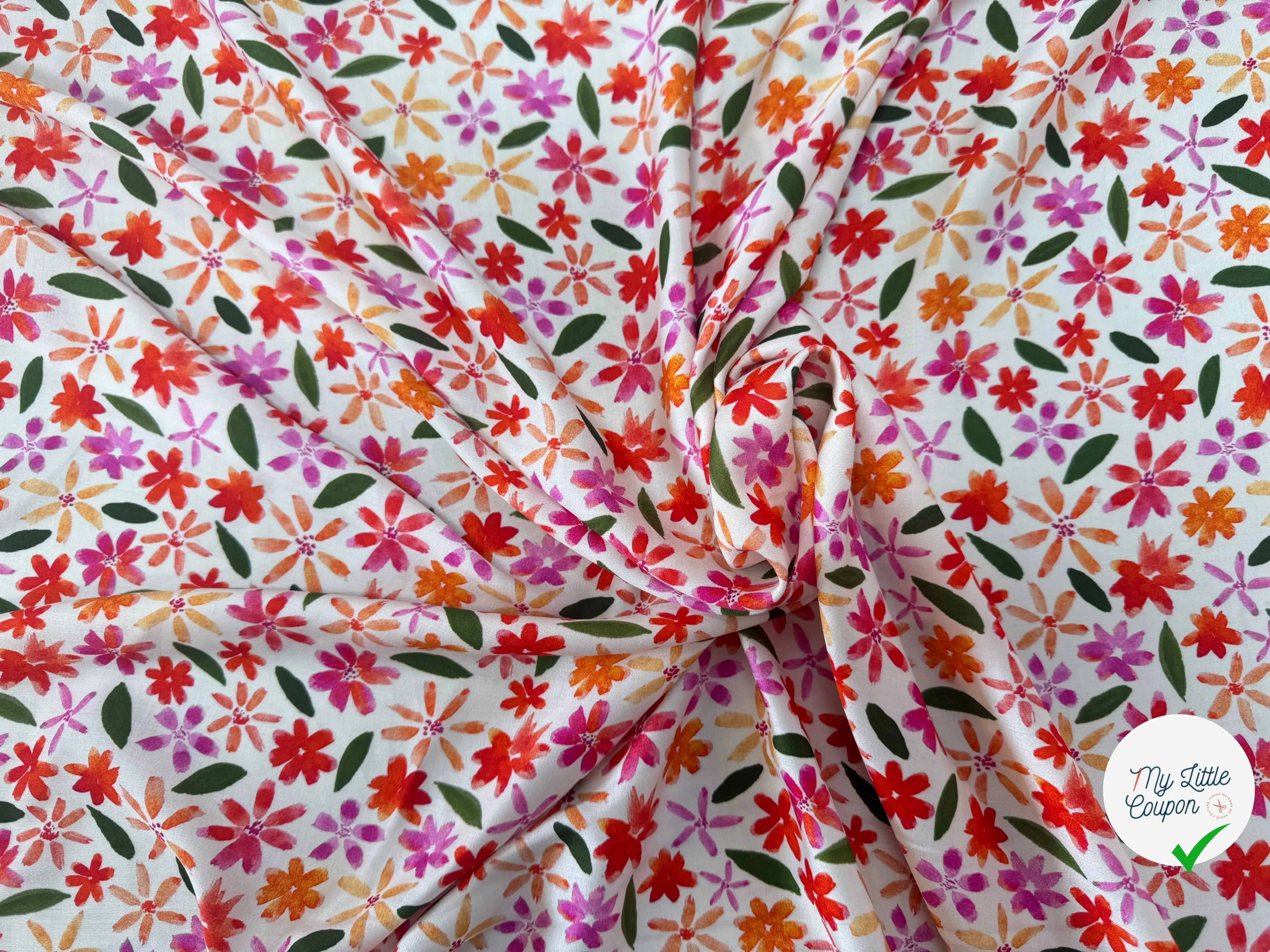 VISCOSE DOUCE TRES LEGEREMENT SATINEE PRINT FLEURS MULTICOLORES FOND BLANC - My Little Coupon