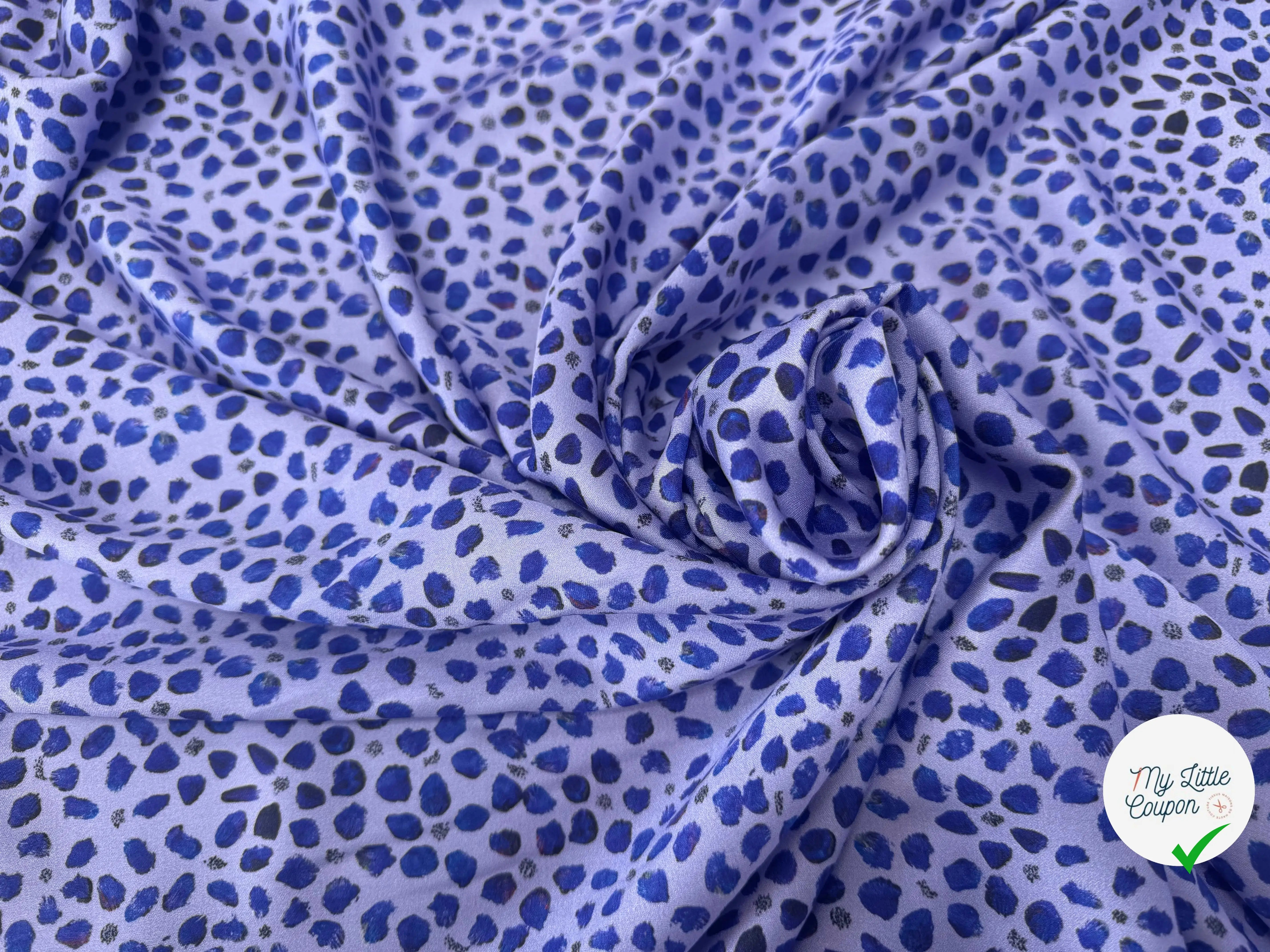 VISCOSE DOUCE TRES LEGEREMENT SATINEE PRINT TACHES MYRTILLE FOND VIOLET - My Little Coupon