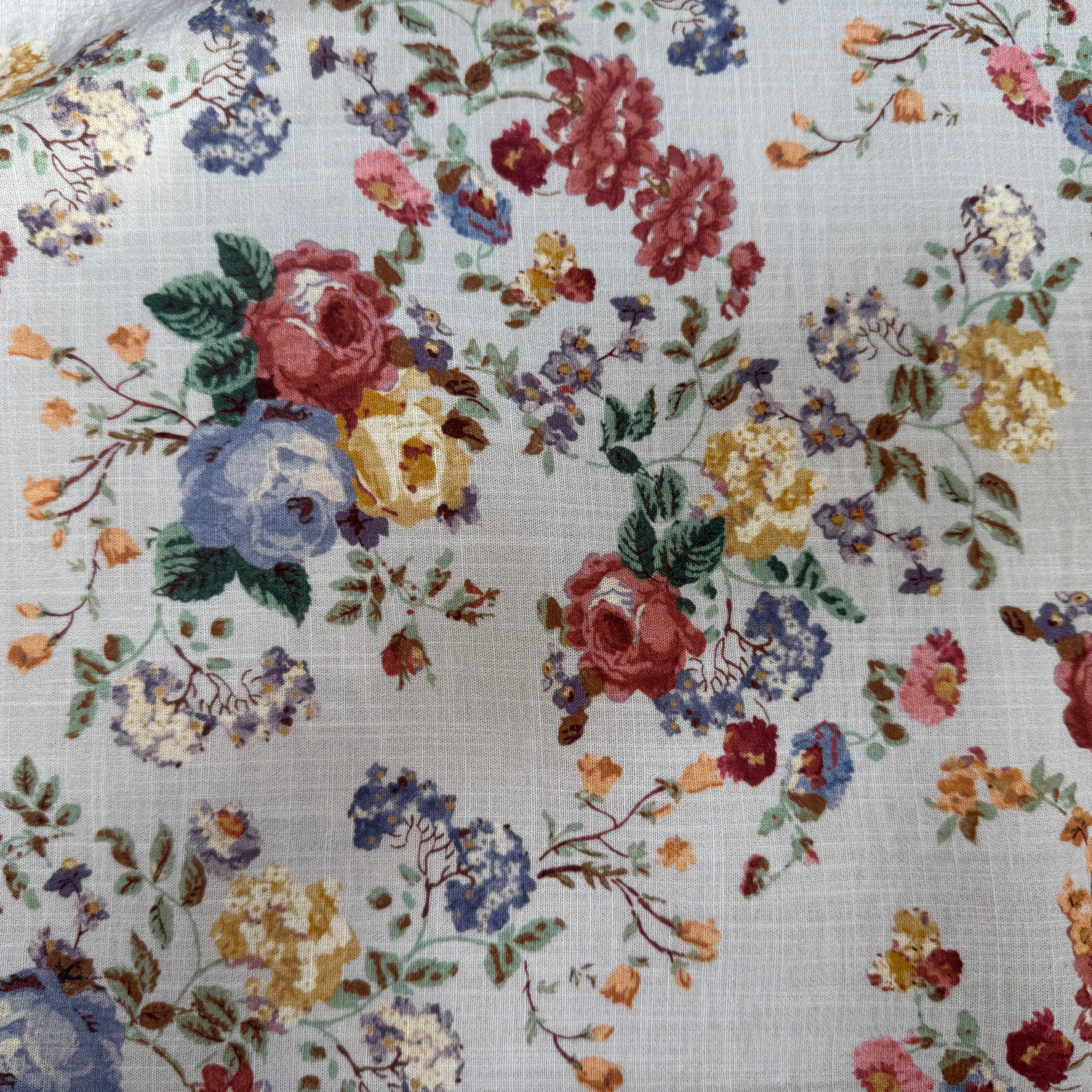 VISCOSE EFFET LIN FOND BLEU MOTIFS FLEURS - My Little Coupon