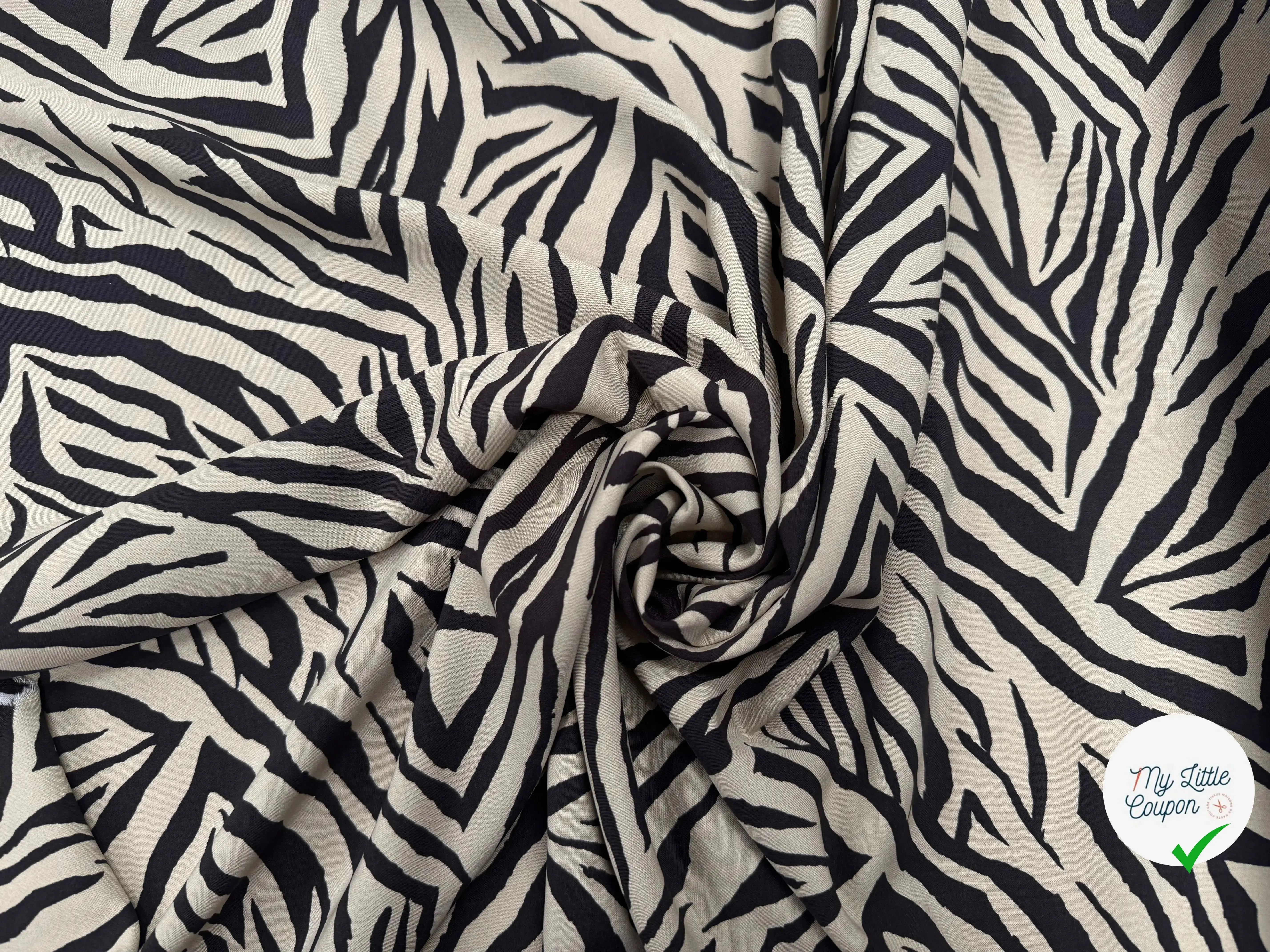 VISCOSE MOTIF ZEBRE FOND BEIGE ET MARRON - My Little Coupon