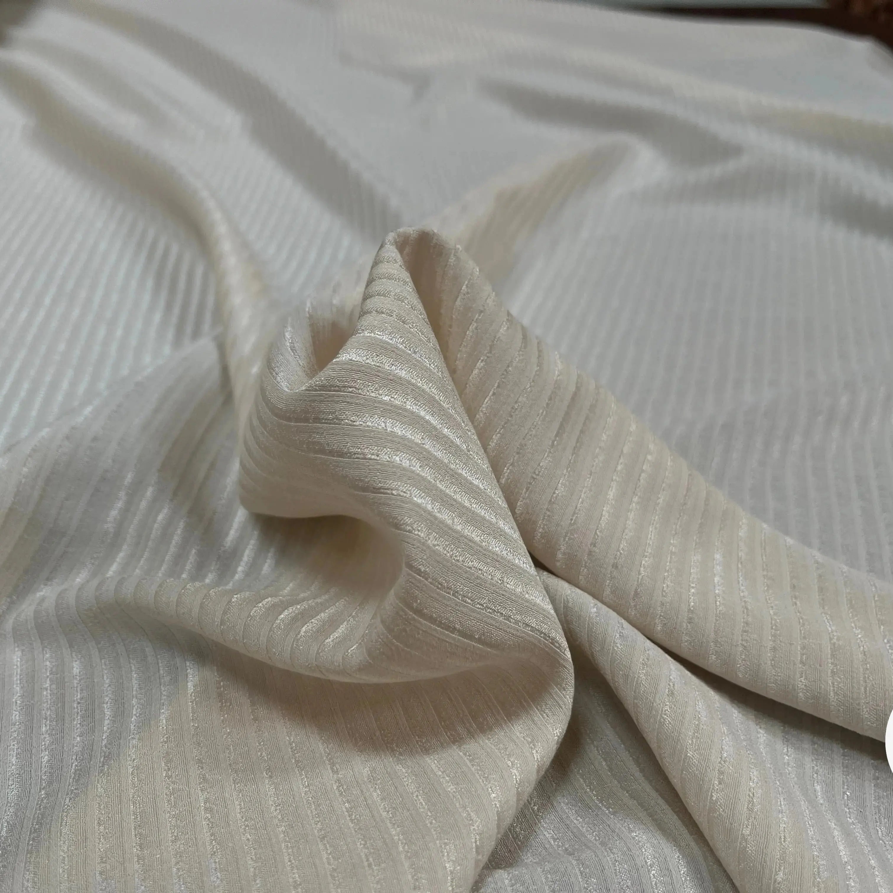 VISCOSE RAYURES SINCTILLANTES BEIGE À RAYURE - My Little Coupon